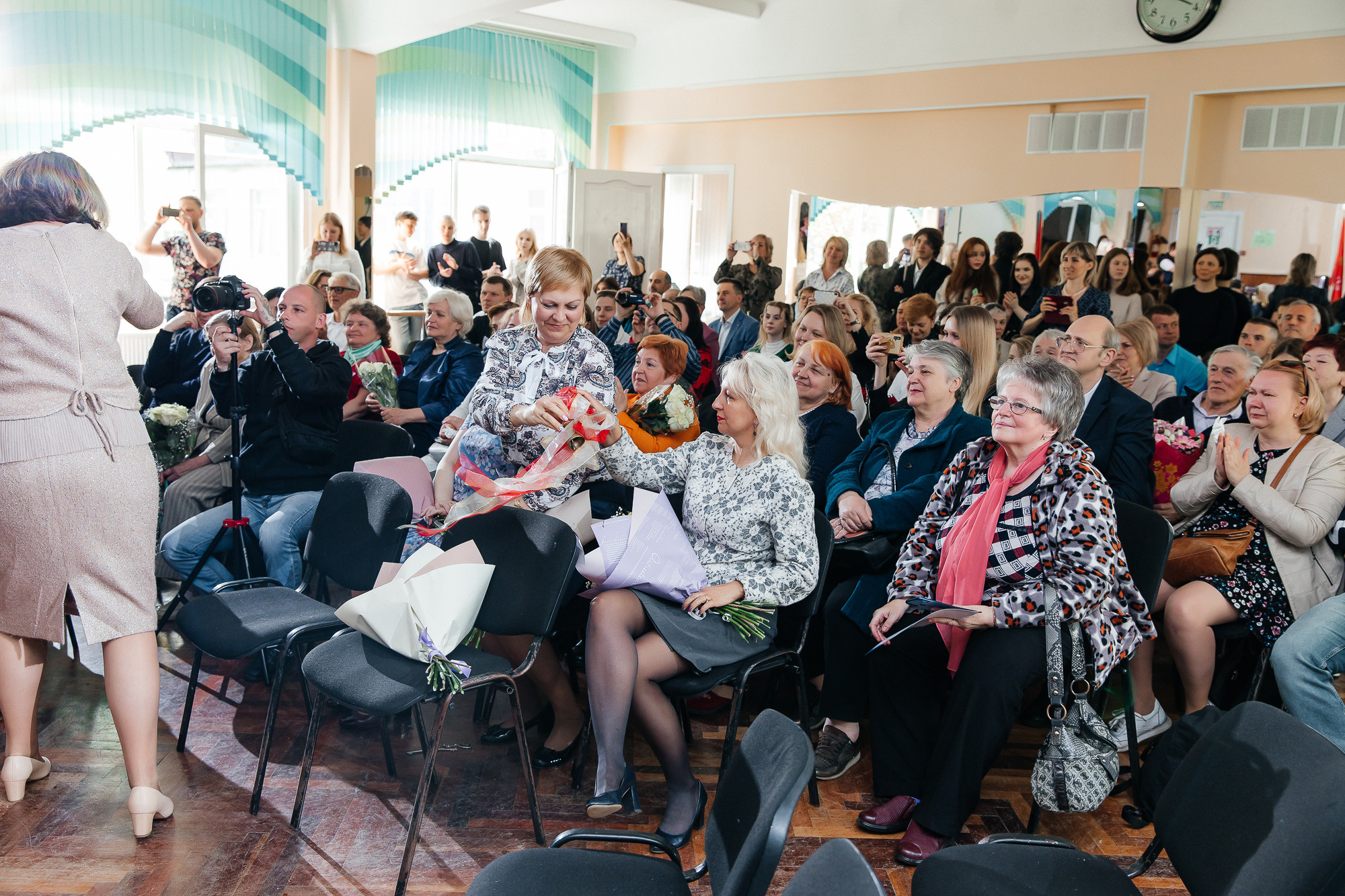 101 лицей — Последний звонок (25 мая 2022). Свадебный и семейный фотограф Крамар Наталья