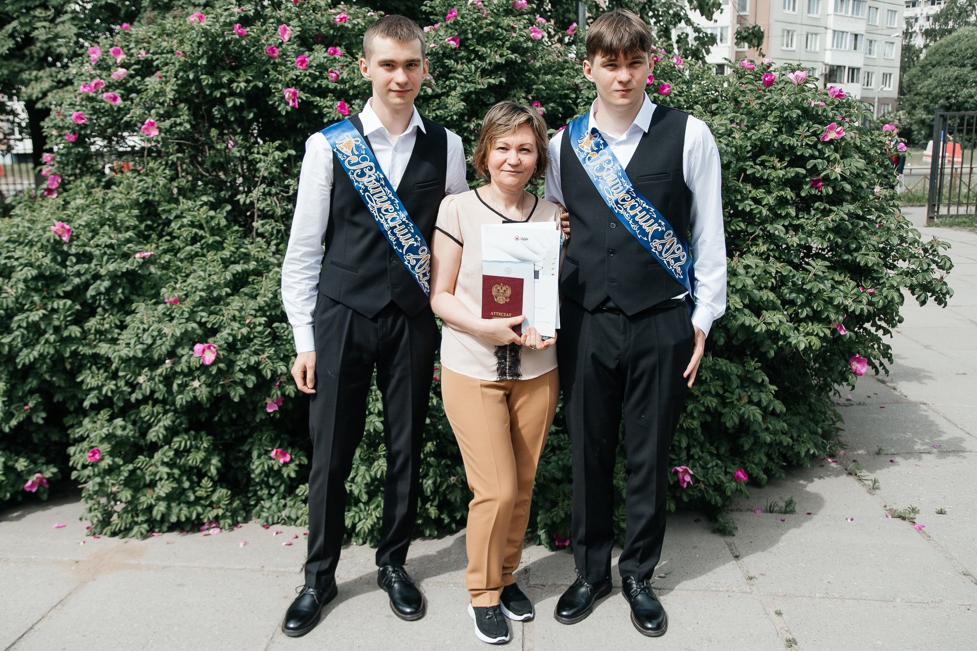 101 лицей — Вручение аттестатов (23 июня 2022). Свадебный и семейный фотограф Крамар Наталья