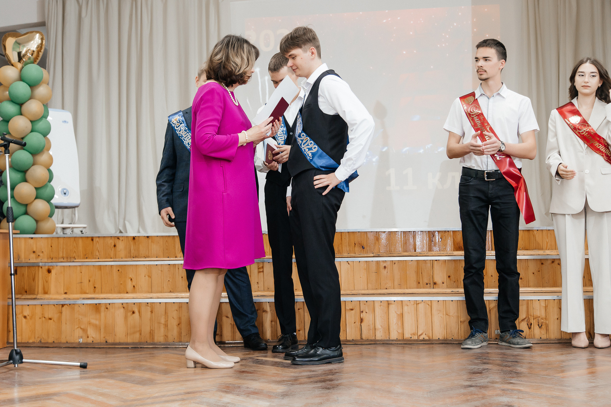 101 лицей — Вручение аттестатов (23 июня 2022). Свадебный и семейный фотограф Крамар Наталья