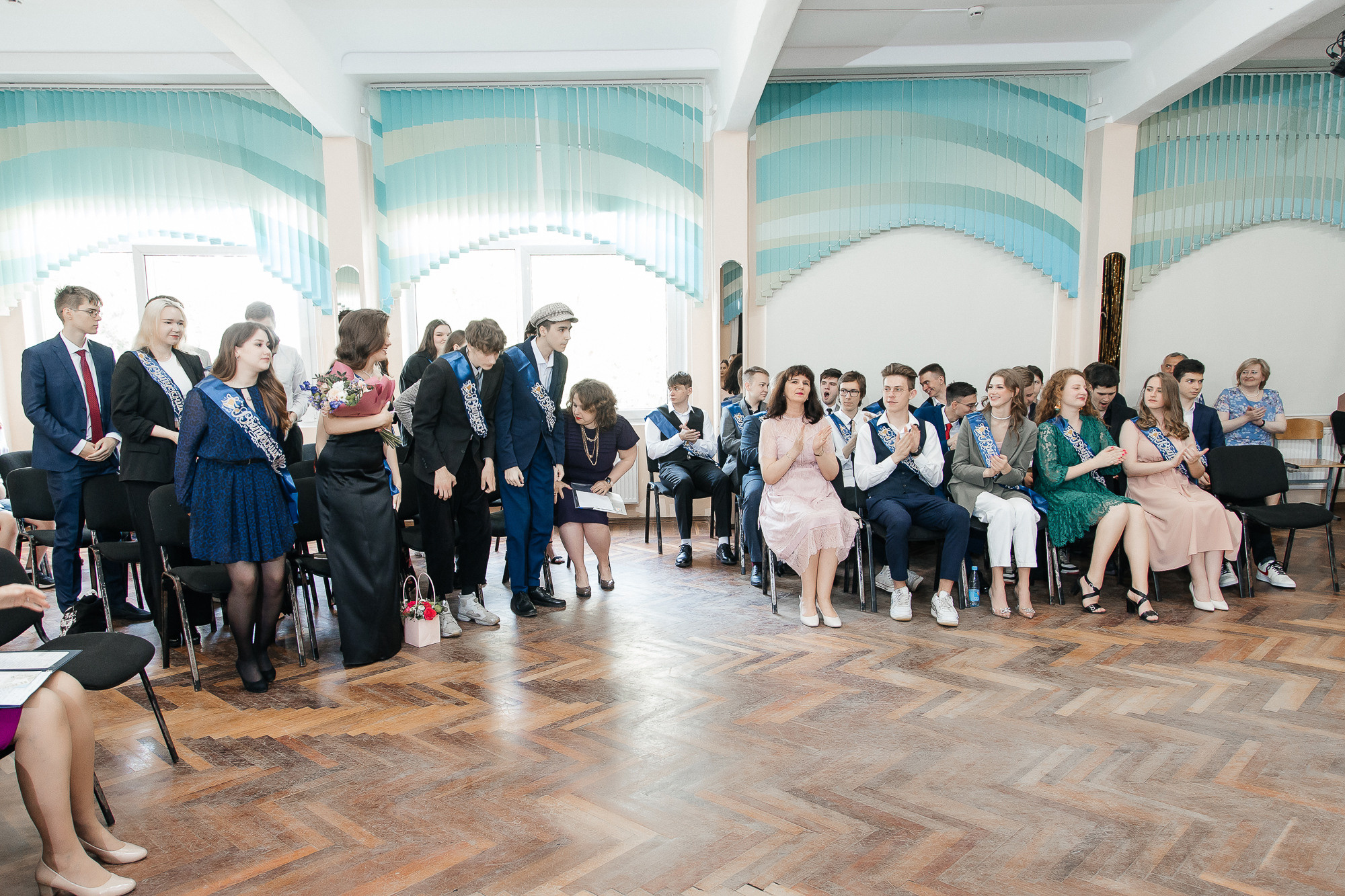 101 лицей — Вручение аттестатов (23 июня 2022). Свадебный и семейный фотограф Крамар Наталья