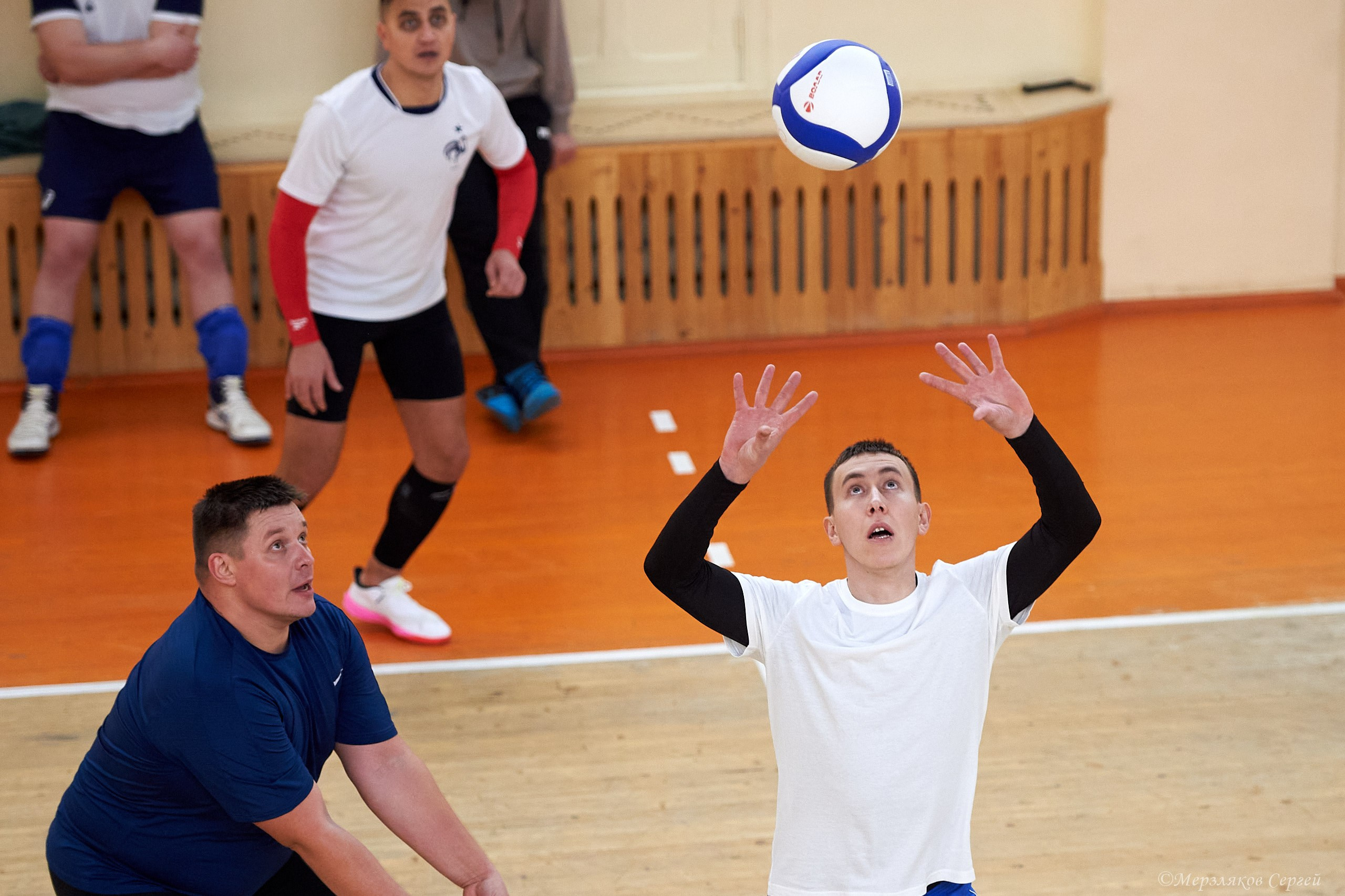 Новогодний турнир по волейболу. Ижевск. 15.12.2023. Спортивный репортажный фотограф в Ижевске Сергей Мерзляков