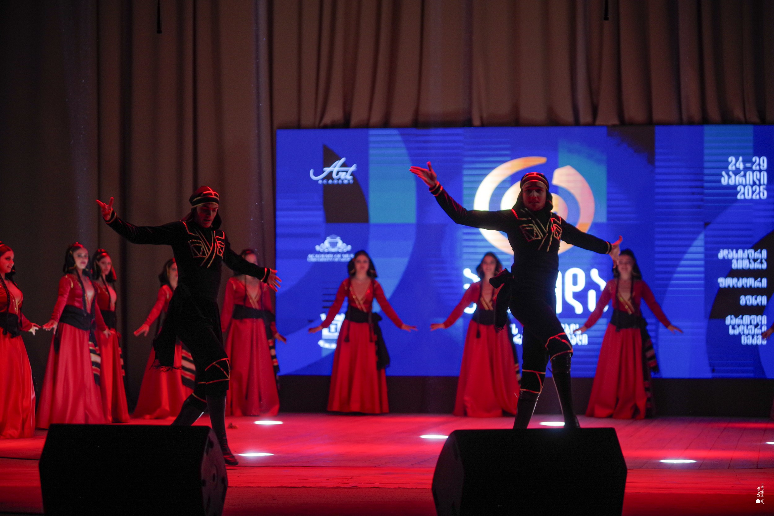 Танцы в Хоби. Портретный фотограф Денис Милютин