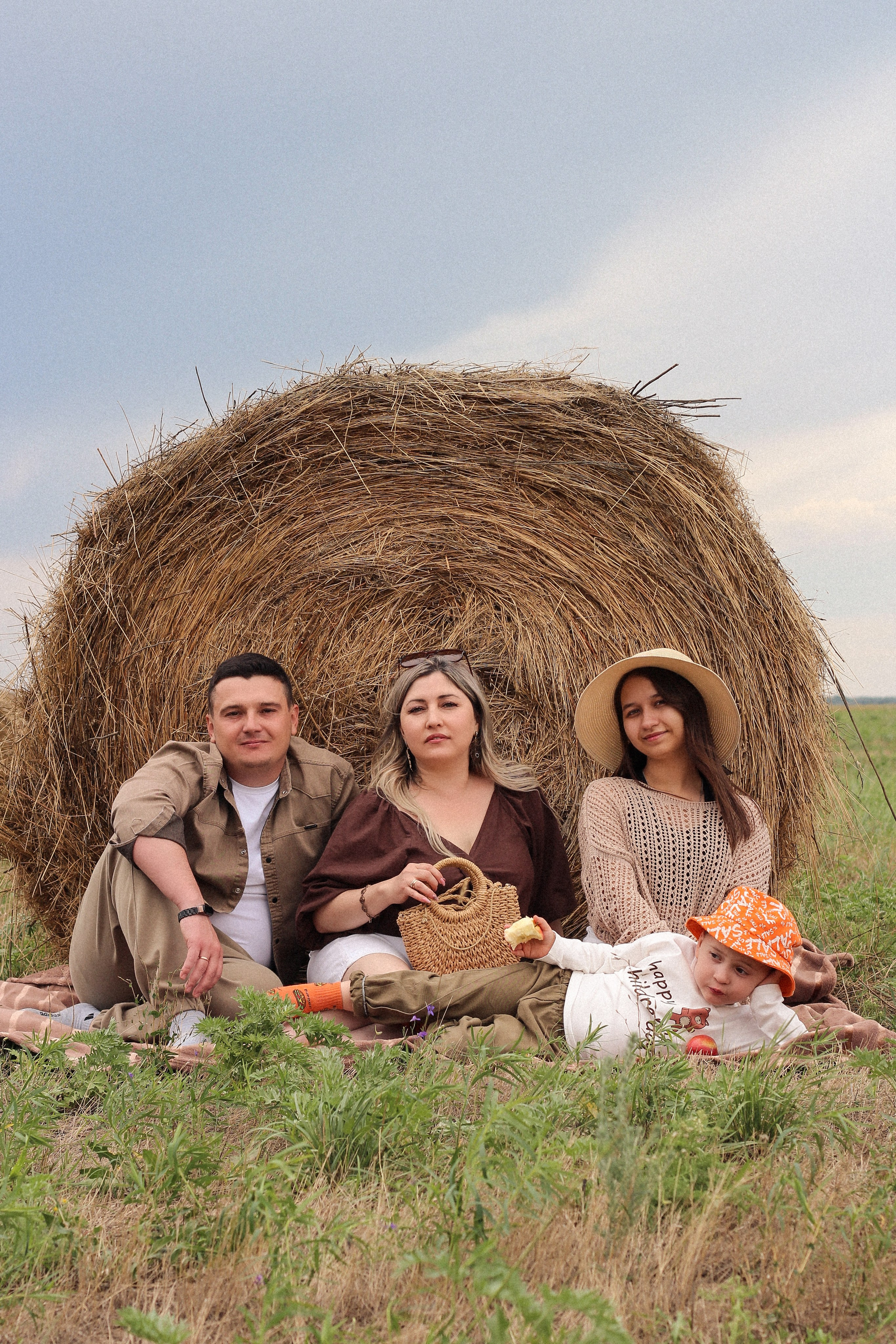 Семья Секретевых. Мания, портретный фотограф в городе Оренбург