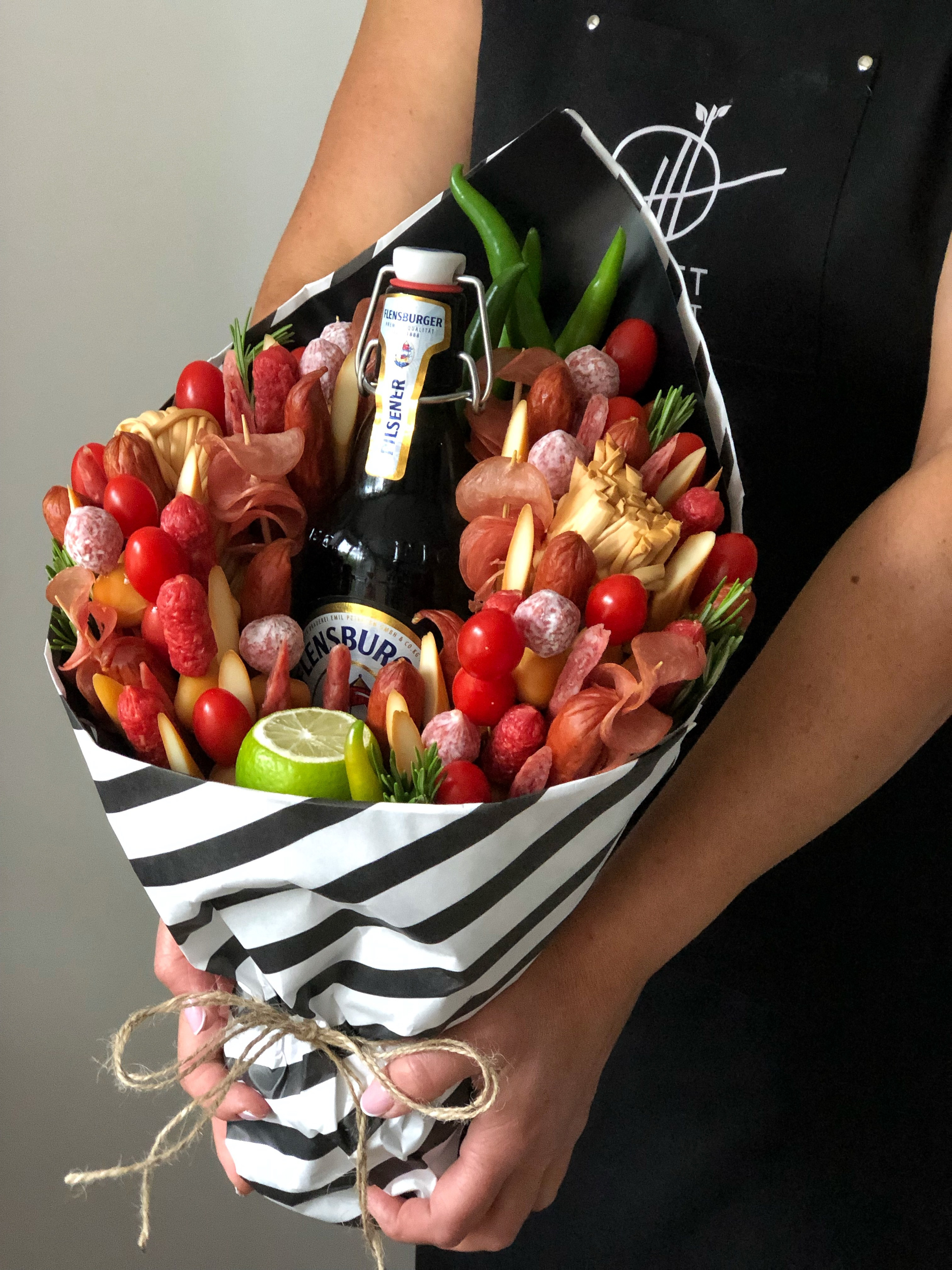 Колбасные. Выездной кейтеринг, съедобные букеты, торты и сладости на заказ