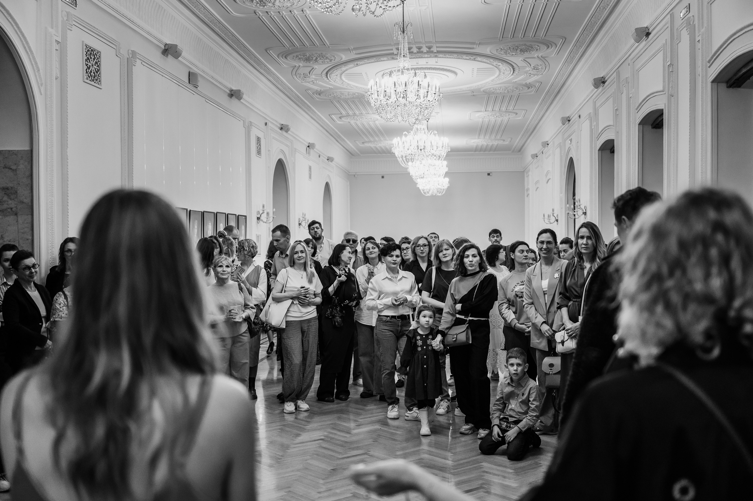 Открытие выставки Кати Васильевой в Молодежном театре. Wedding and family photographer USA