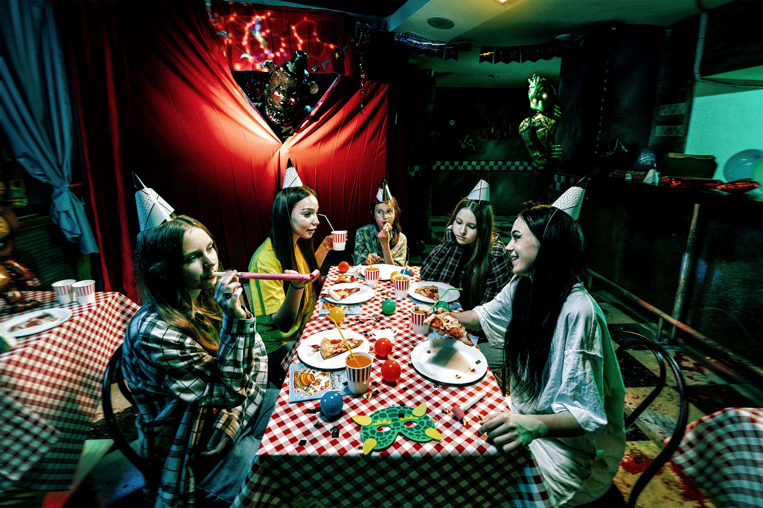 Фотосъёмка для хоррор и экшен квеста. Рекламный фотограф в Москве Алексей Тверяков