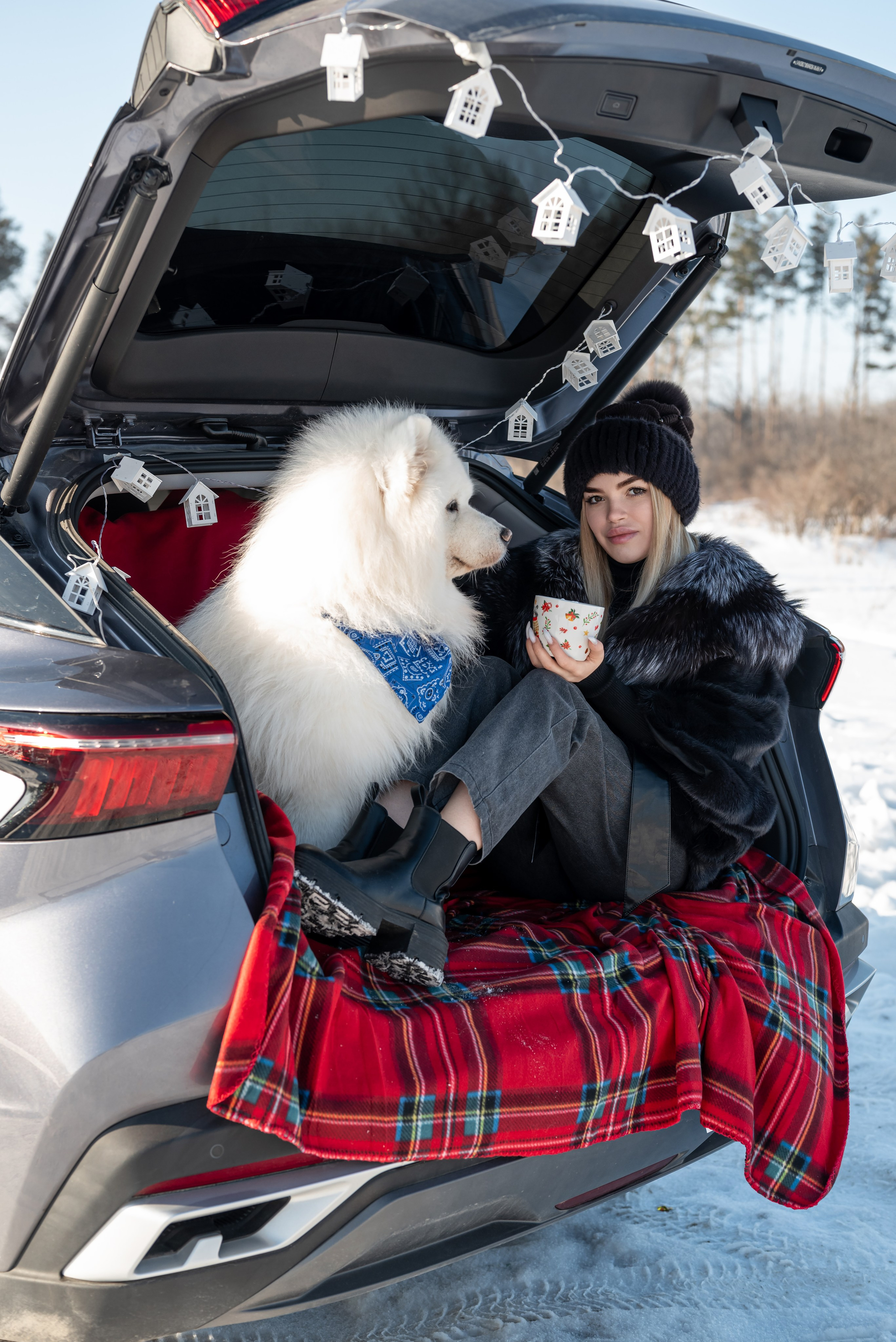 Фотопроект с Платоном и машиной на улице. Фотограф в городе Салават