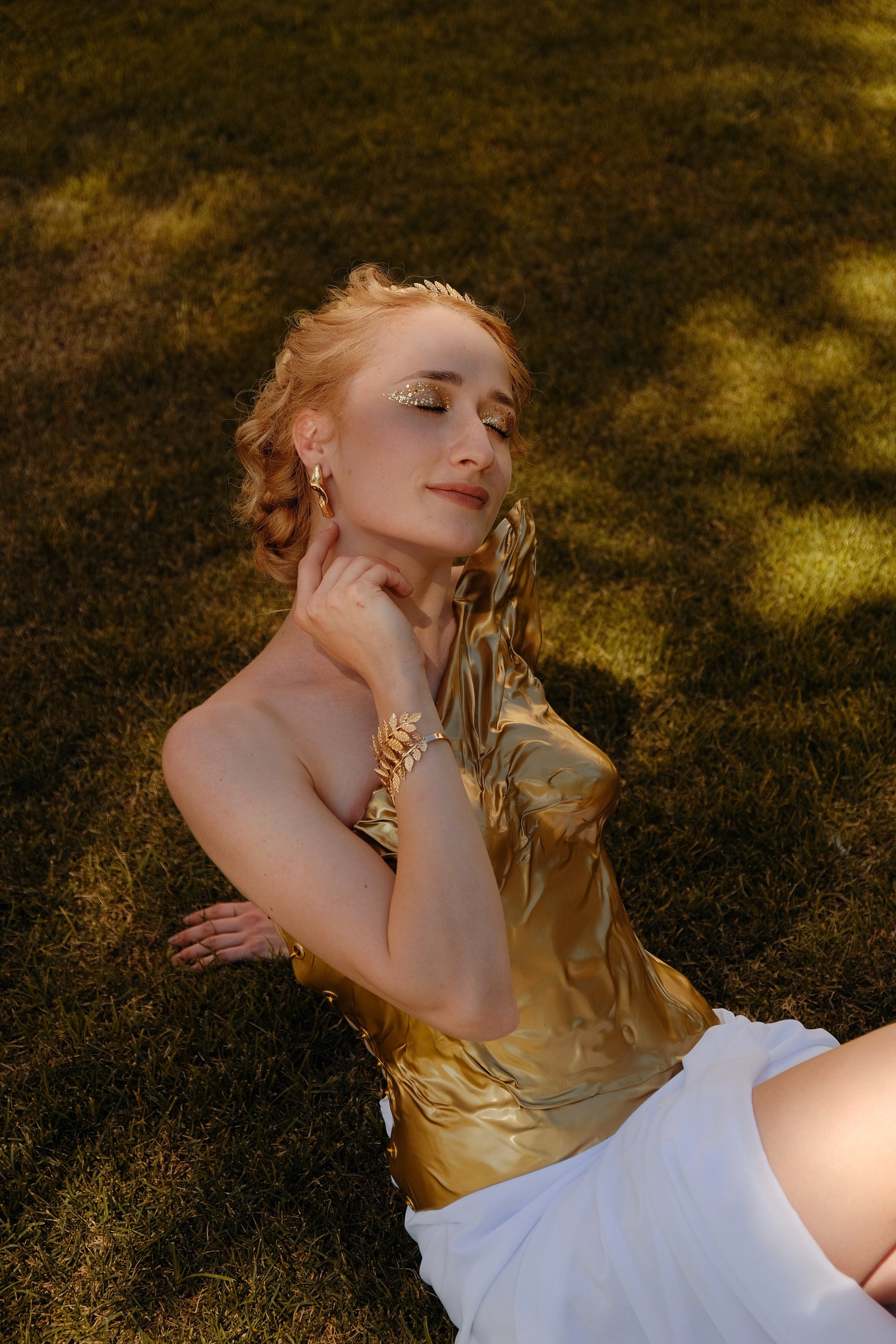 Елизавета в Новом Херсонесе. Профессиональная фотосъемка в Крыму. Натуральные эмоции и живые кадры. Забронируйте дату прямо сейчас!