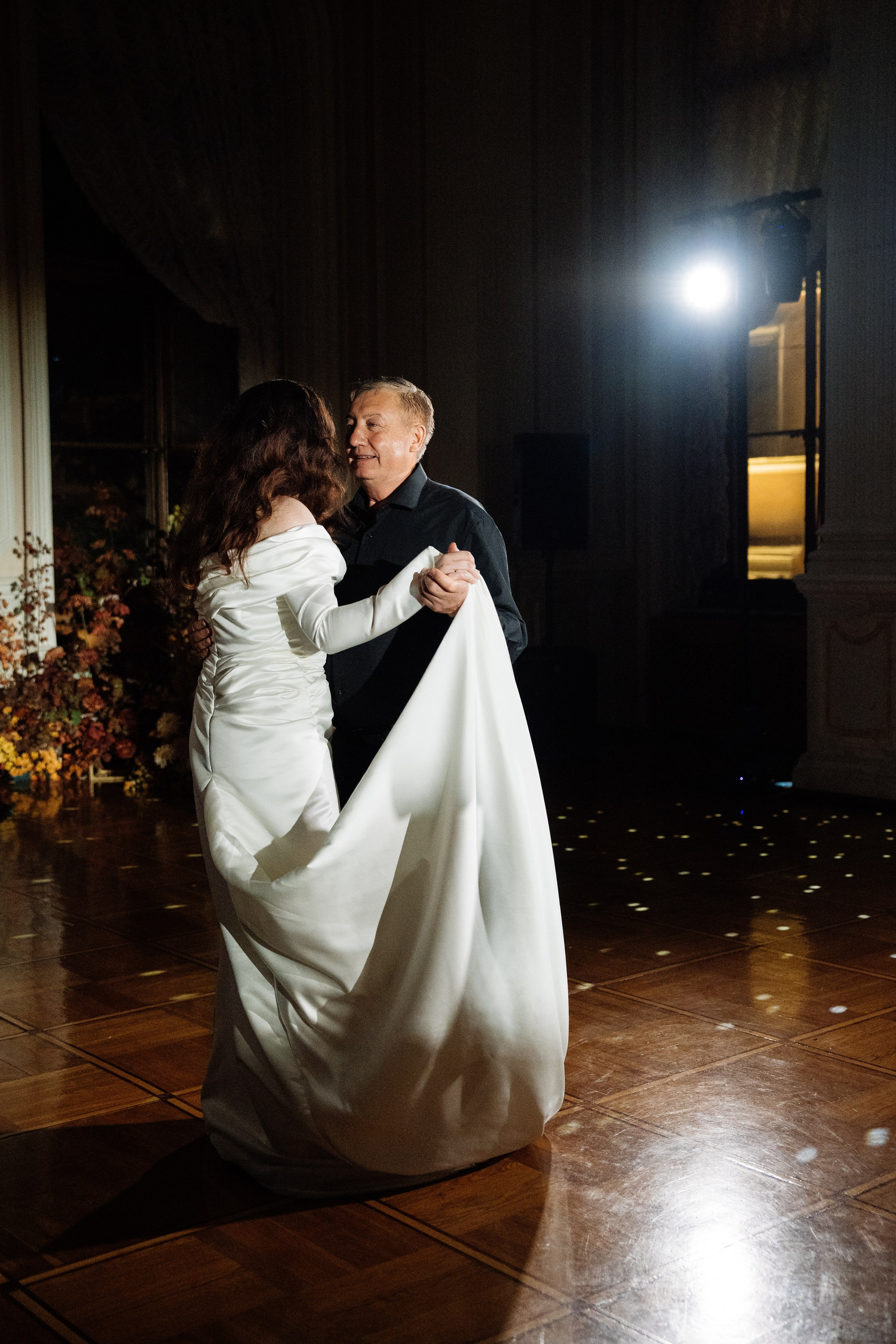 Современная свадьба во дворце. Свадебный фотограф организатор в Санкт-Петербурге Ассоль Опарина