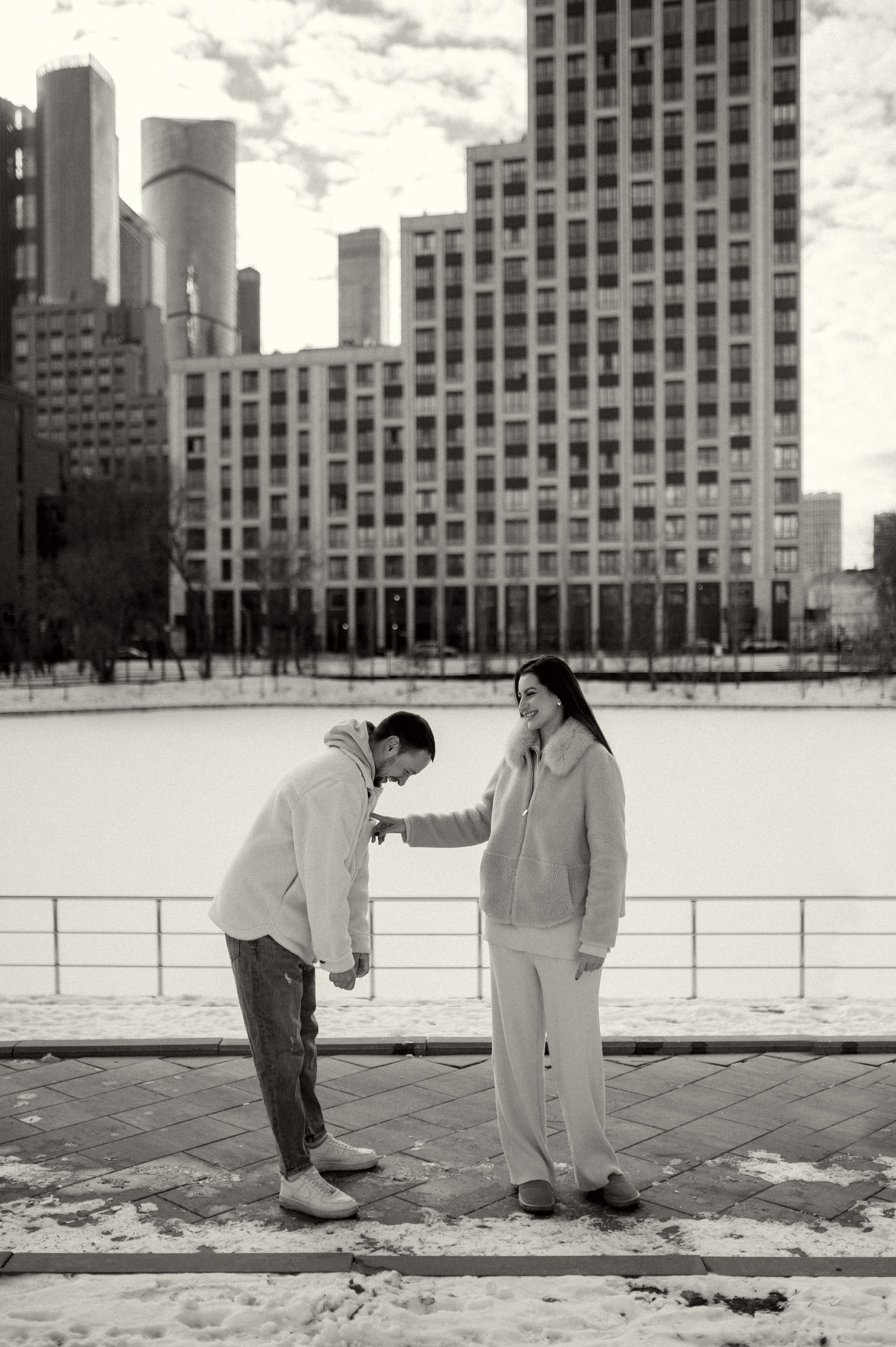 Лавстори стрит фотосессия в зимней Москве. Семейная фотосессия Бутово Москва фотограф Алина Морщагина