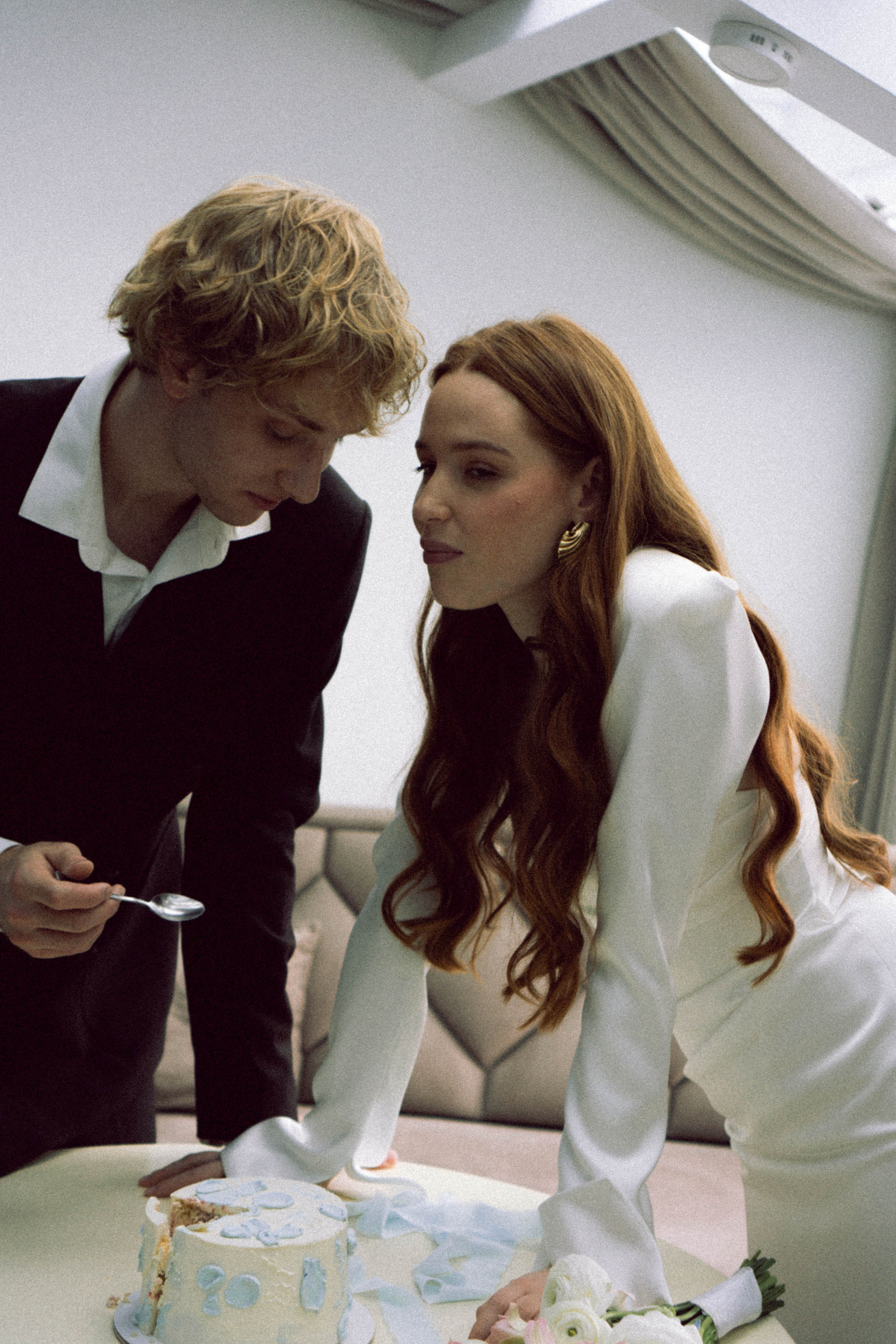 СВАДЕБНАЯ СЬЕМКА В ОТЕЛЕ. СБОРЫ ЖЕНИХА И НЕВЕСТЫ И ТАКЖЕ ТОР И ПОДГОТОВКА К ПРОГУЛКЕ. Профессиональный фотограф, Санкт-Петербург — Виктория Богомолова