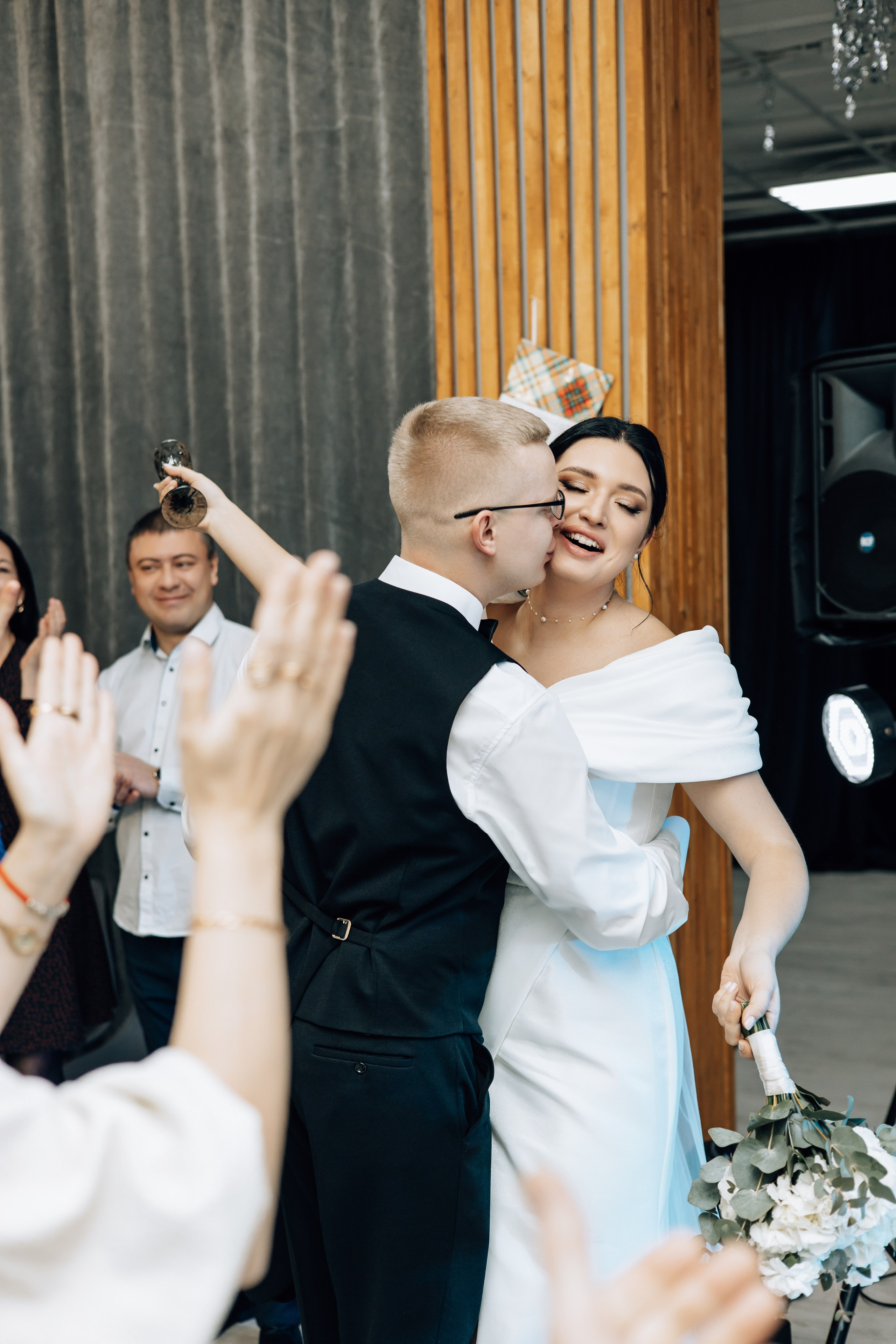 Студия, ЗАГС и банкет. Свадебный и семейный фотограф Ростова-на-Дону Ирина Бондарева