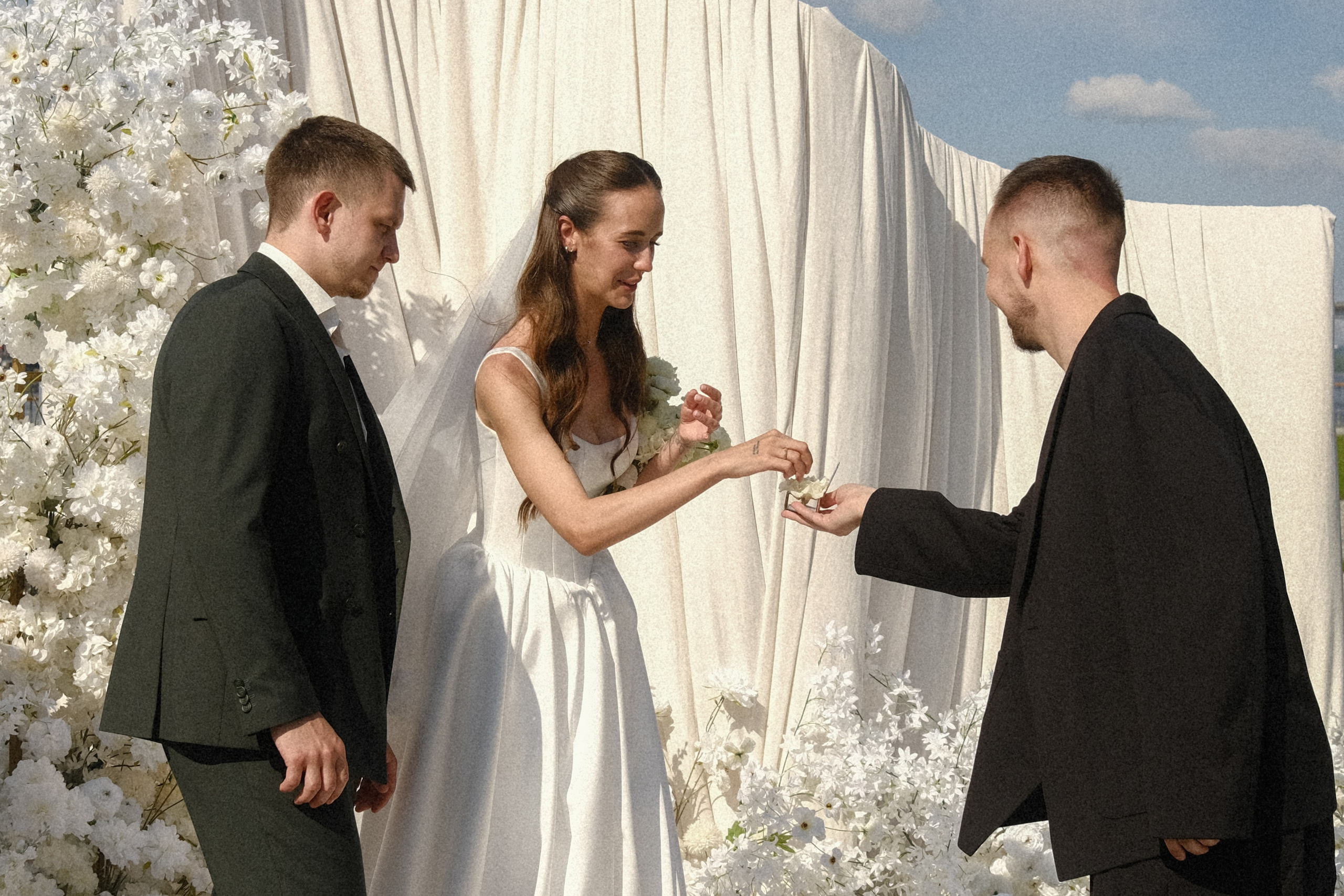 Евгения и Александр. С эффектом пленочной фотографии. Свадебный и семейный фотограф в Перми Лилия Гатауллина