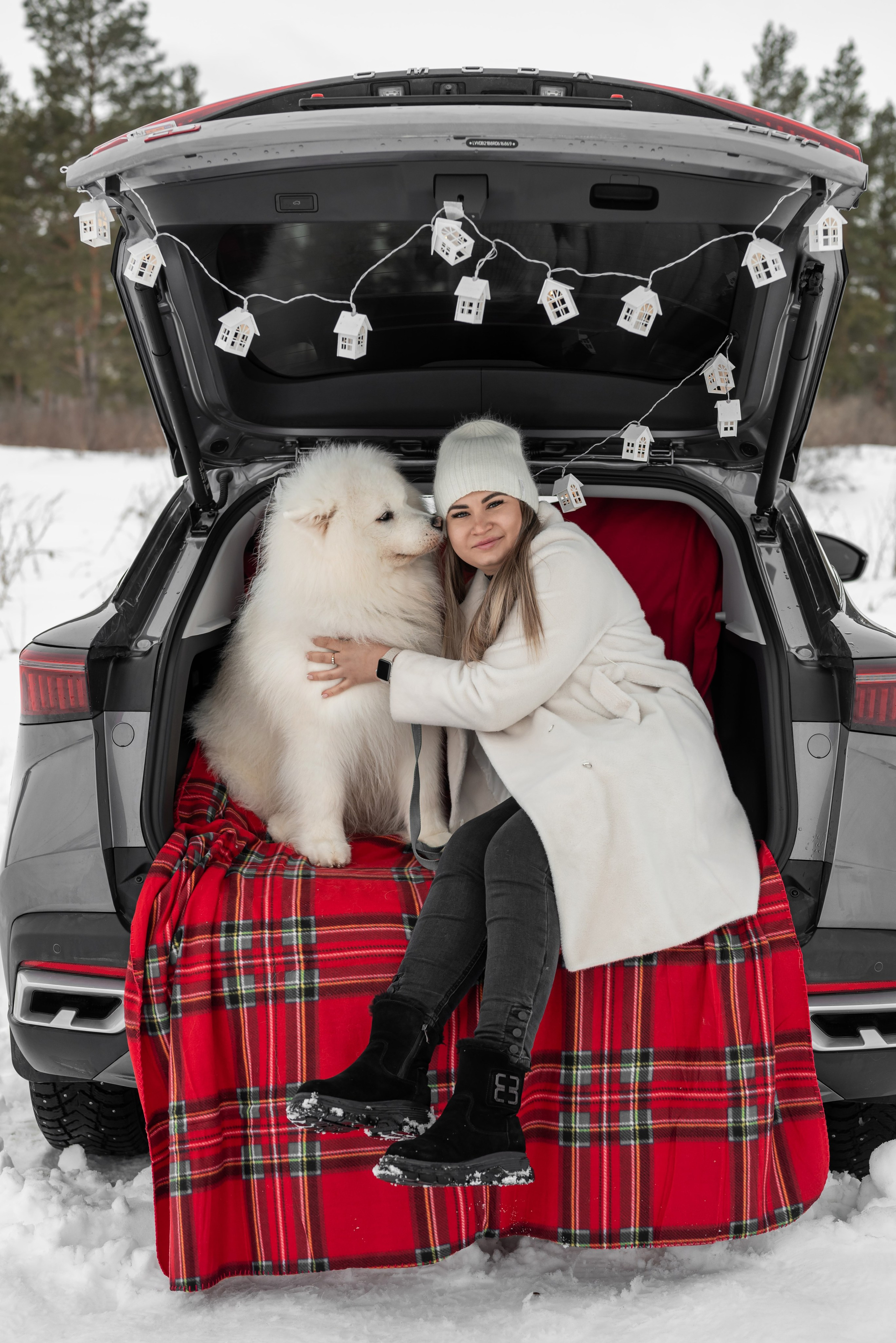 Фотопроект с Платоном и машиной на улице. Фотограф в городе Салават