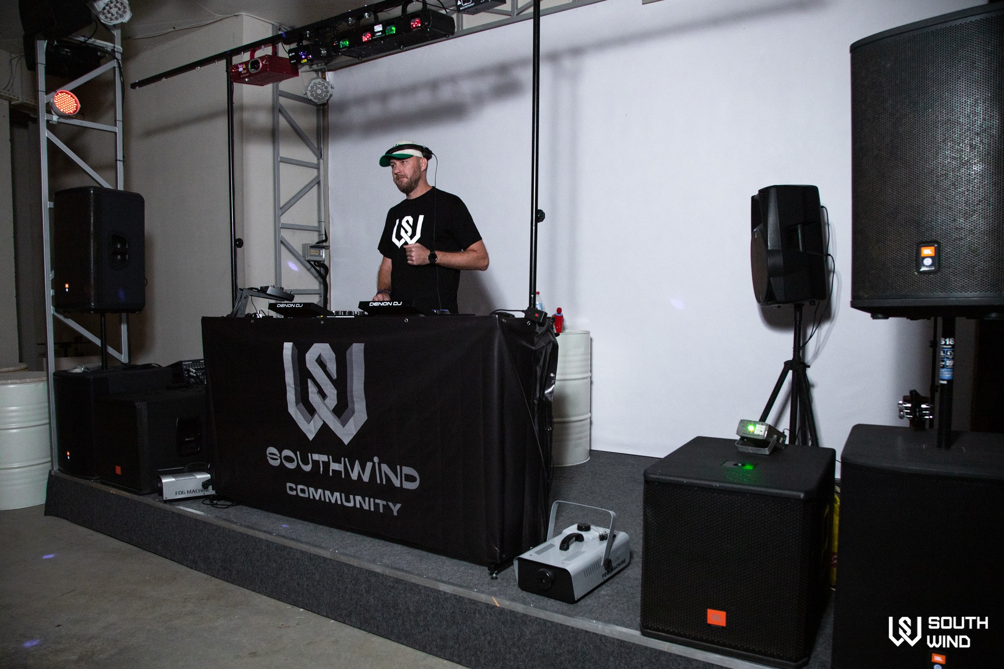 14 09 Вечеринка South Wind в Стереодаче. Репортажный, промышленный и маркетплейс-фотограф Дмитрий Чернат