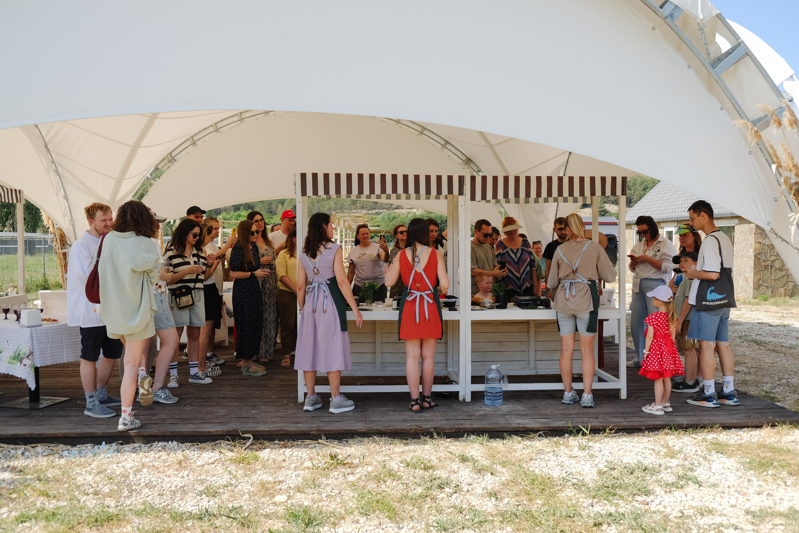 Репортаж на ферме. Профессиональная фотосъемка в Крыму. Натуральные эмоции и живые кадры. Забронируйте дату прямо сейчас!