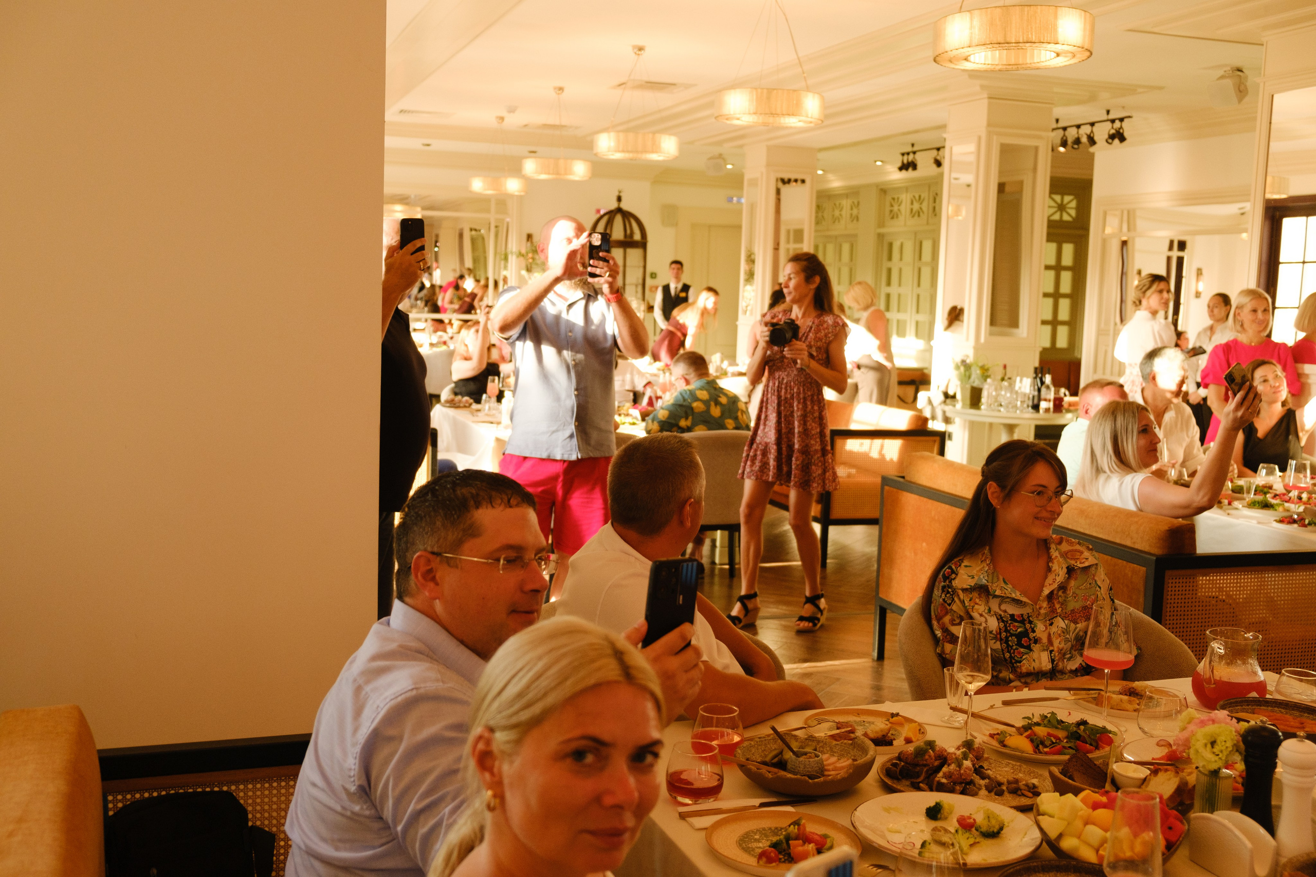 Фотограф на юбилей в Крыму | Съемка дня рождения | Илья Желдак. Профессиональная фотосъемка в Крыму. Натуральные эмоции и живые кадры. Забронируйте дату прямо сейчас!