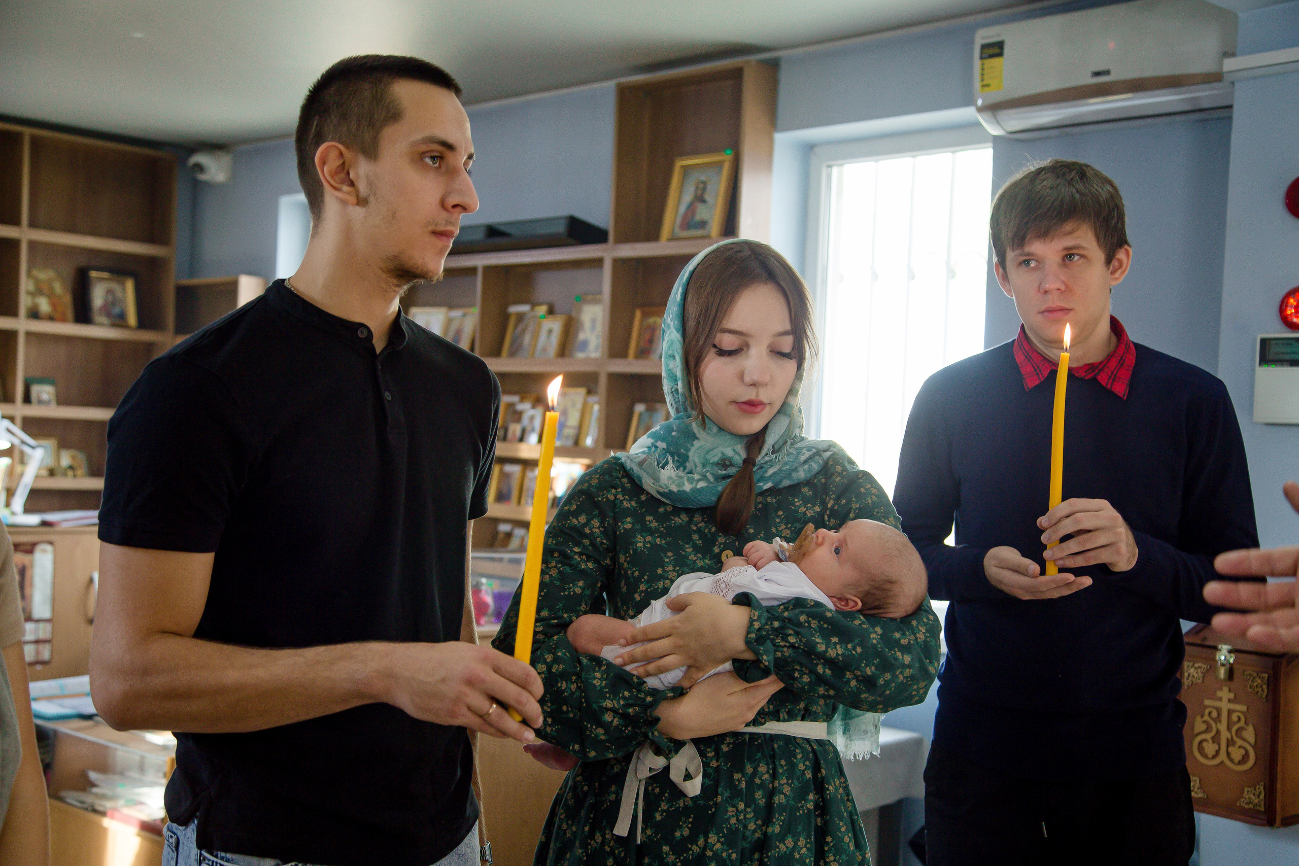 Крещение. Фотограф Краснодара, фотограф в парке Галецкого.репортажный фотограф. детский фотограф, свадебный фотограф. профессиональный фотограф