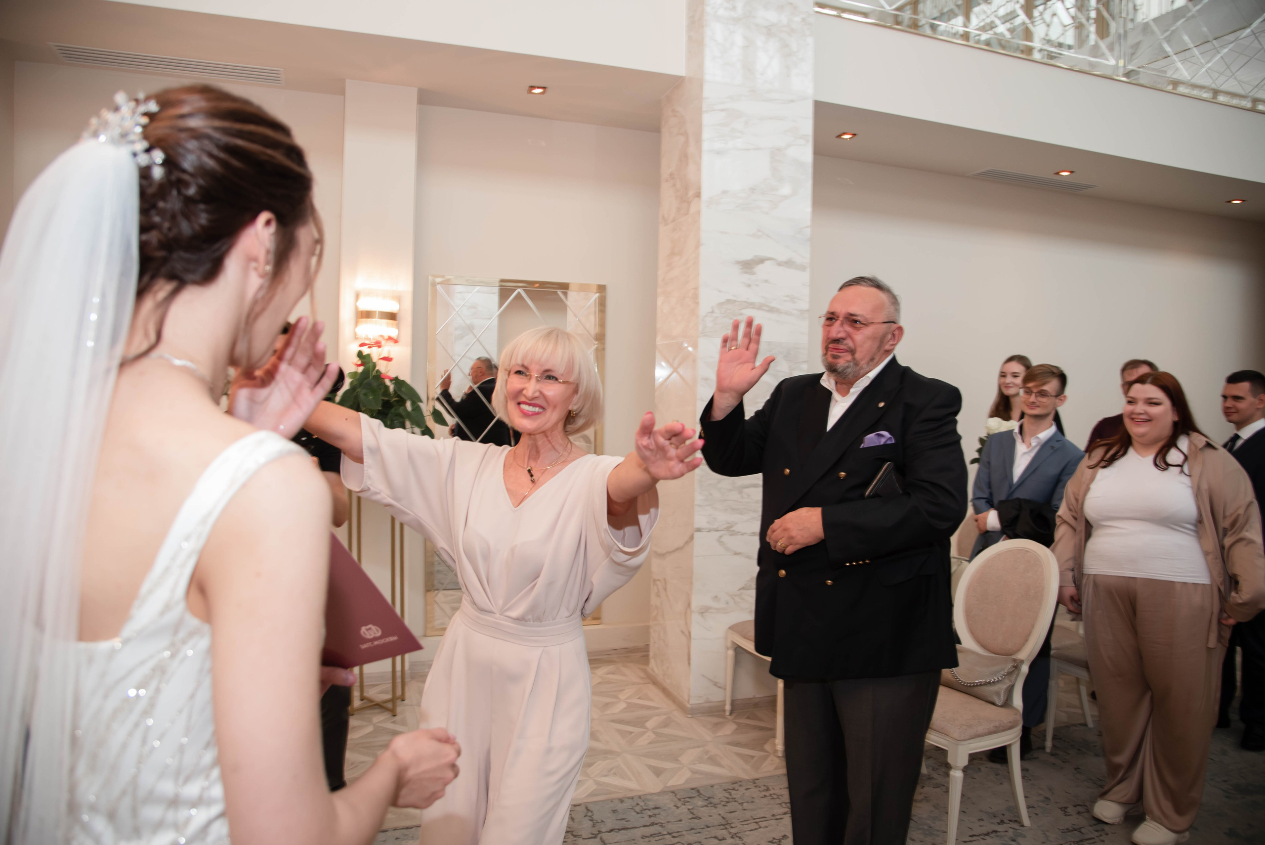 Свадебная фотосессия в Ботаническом саду. Свадебный фотограф Вера Климова