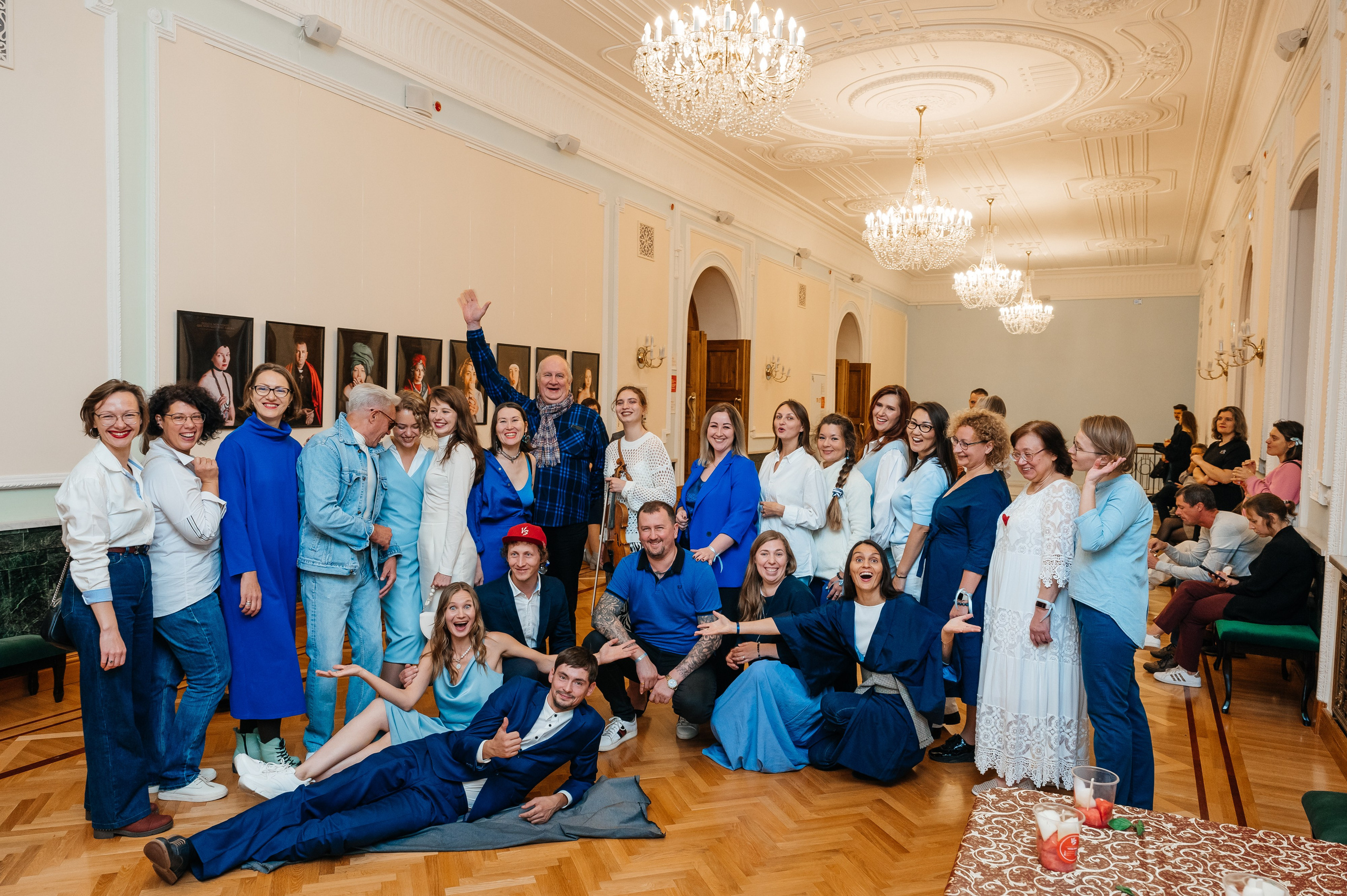 Открытие выставки Кати Васильевой в Молодежном театре. Wedding and family photographer USA