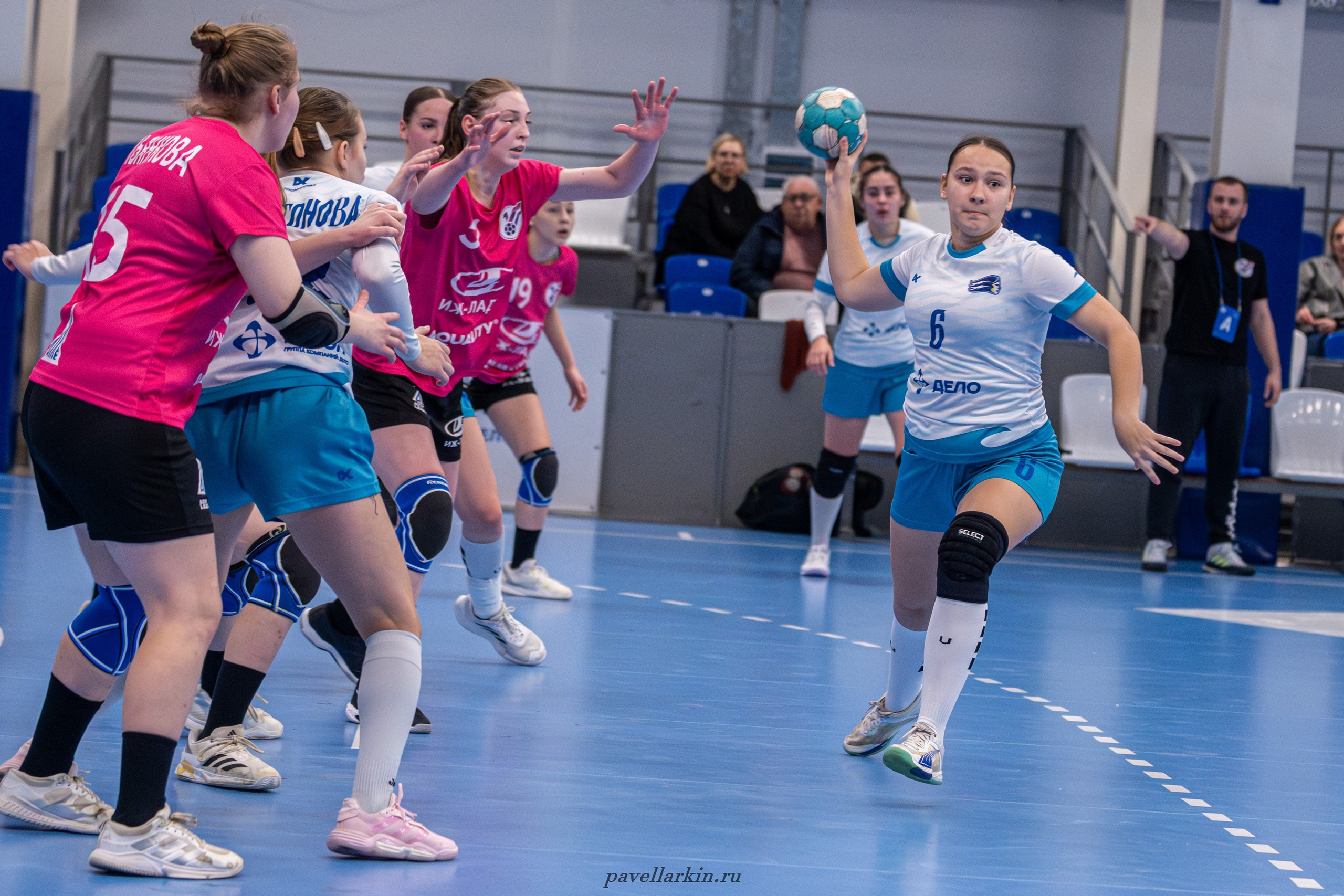 Гандбол. Черноморочка-2 — Университет-2. Спортивный фотограф, фотожурналист Павел Ларькин