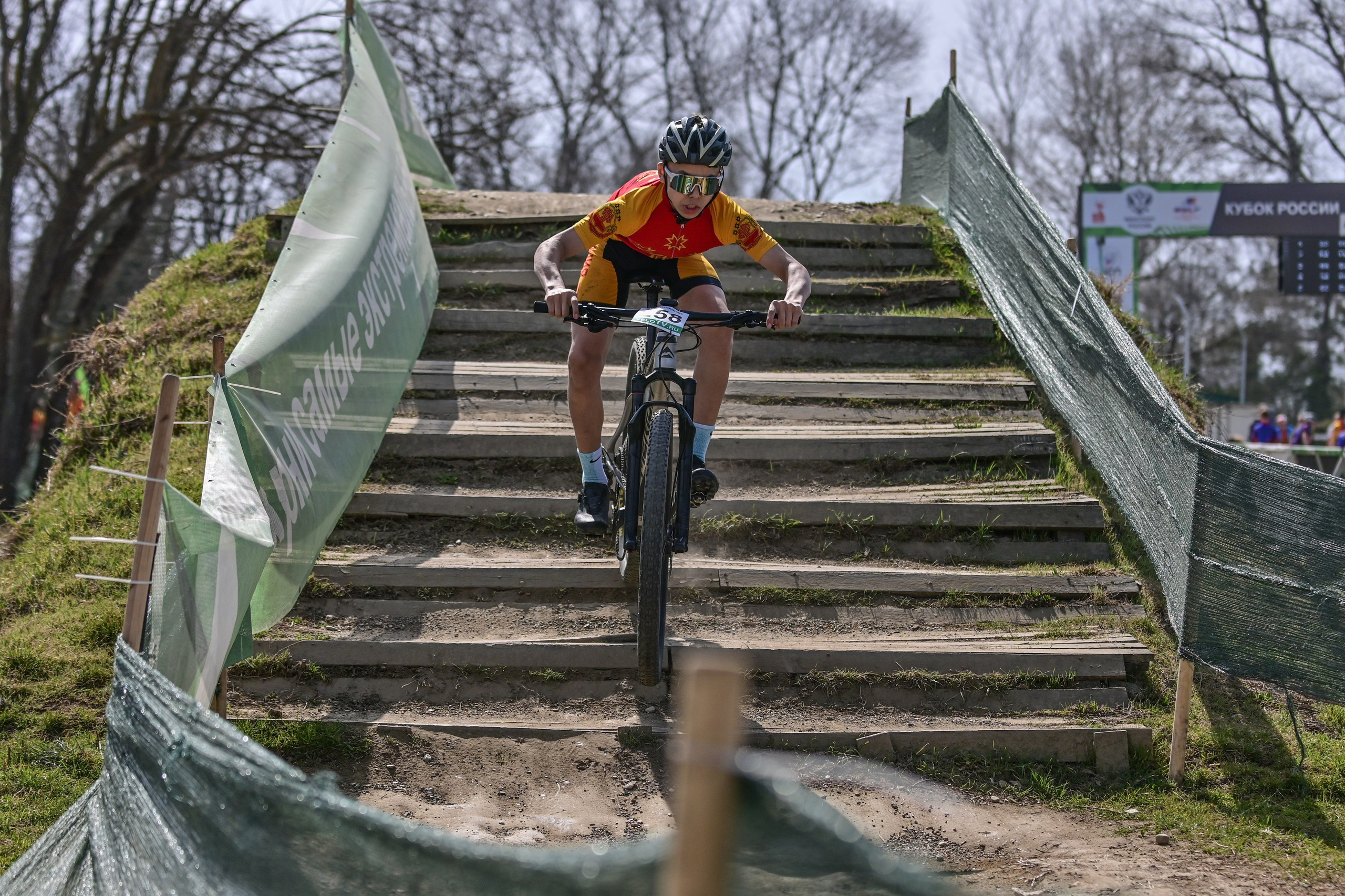 Маунтинбайк, кросс-кантри в Архипо-Осиповке 16 марта 2025. Спортивный фотограф, фотожурналист Павел Ларькин