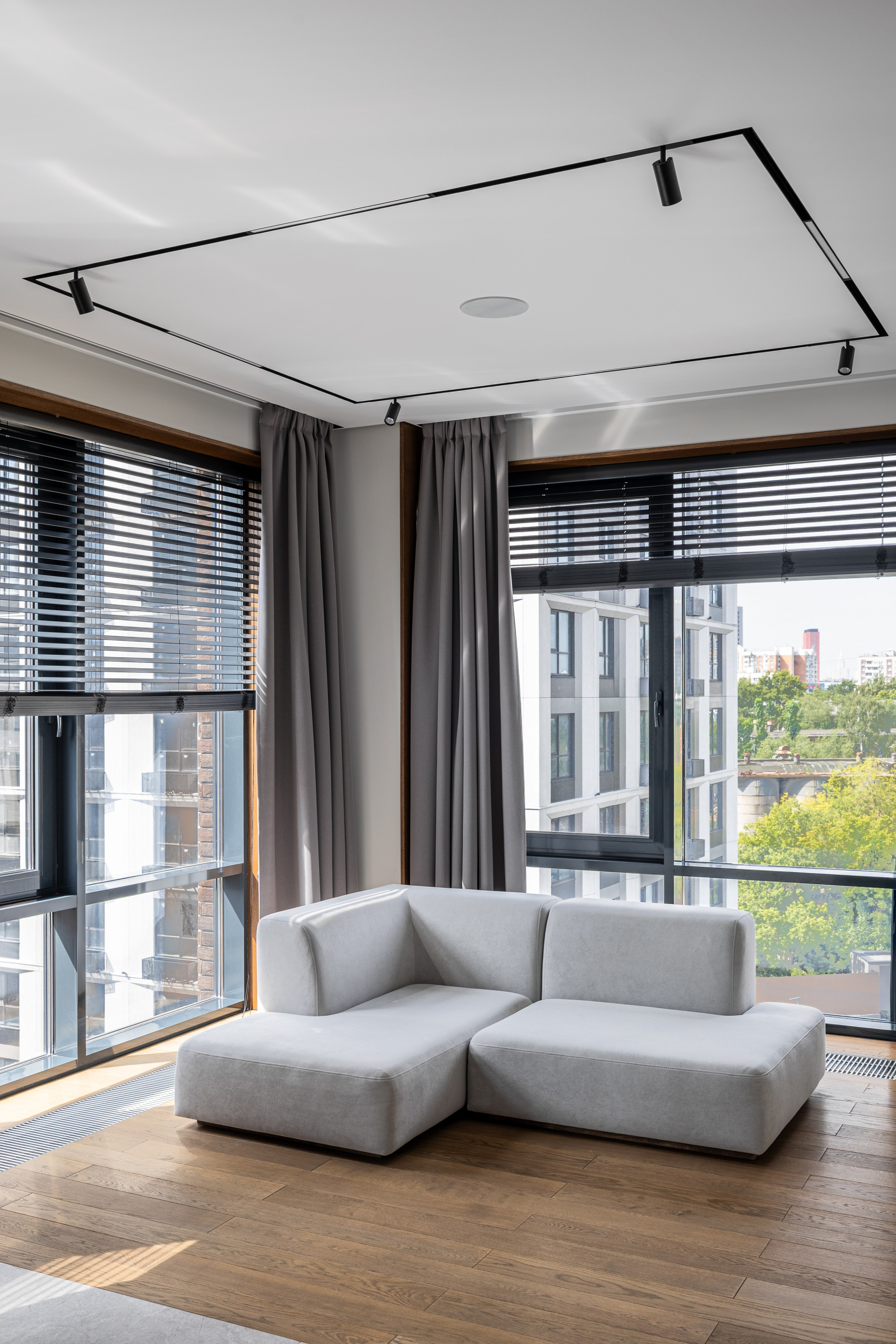 Дизайнерская семейная квартира с панорамными окнами. Veselinskiy| Интерьерный фотограф | Москва