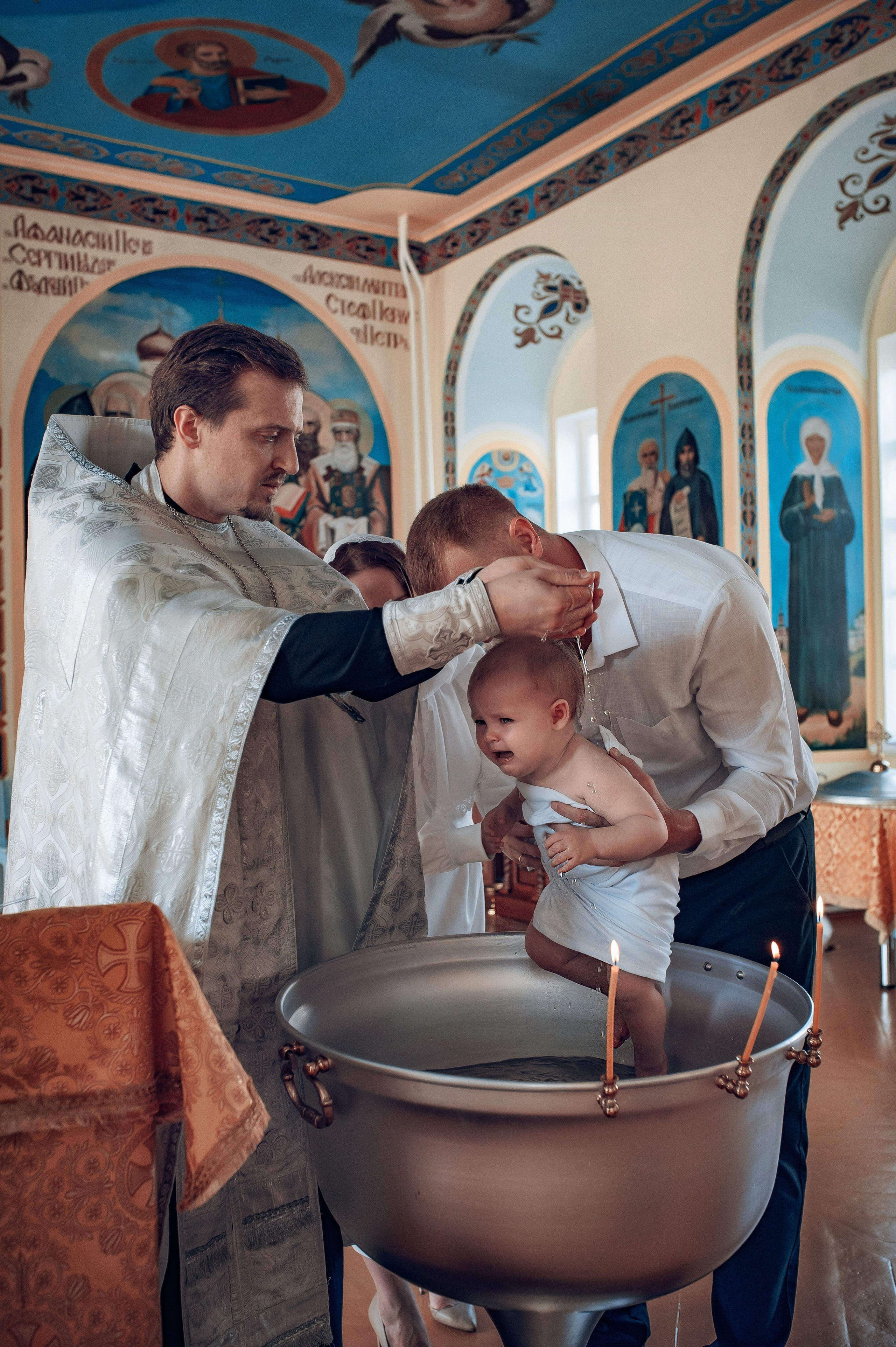 Съемка таинства крещения в Красноярске. Фотографы крещения/венчания  Красноярск Татьяна и Вячеслав Переваловы