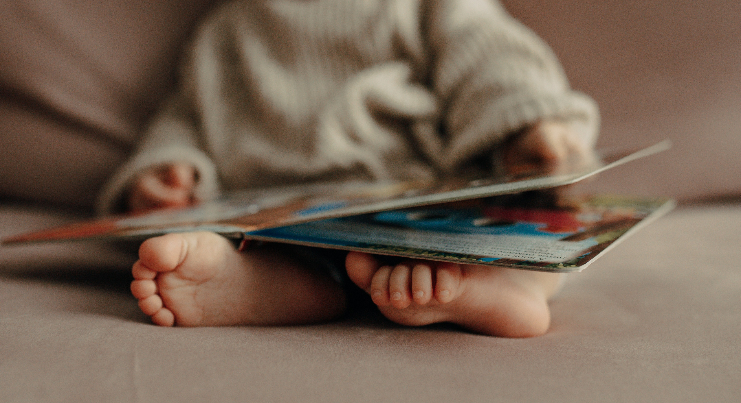 Домашняя семейная история: Василисе 10 месяцев. Семейная фотосессия Бутово Москва фотограф Алина Морщагина