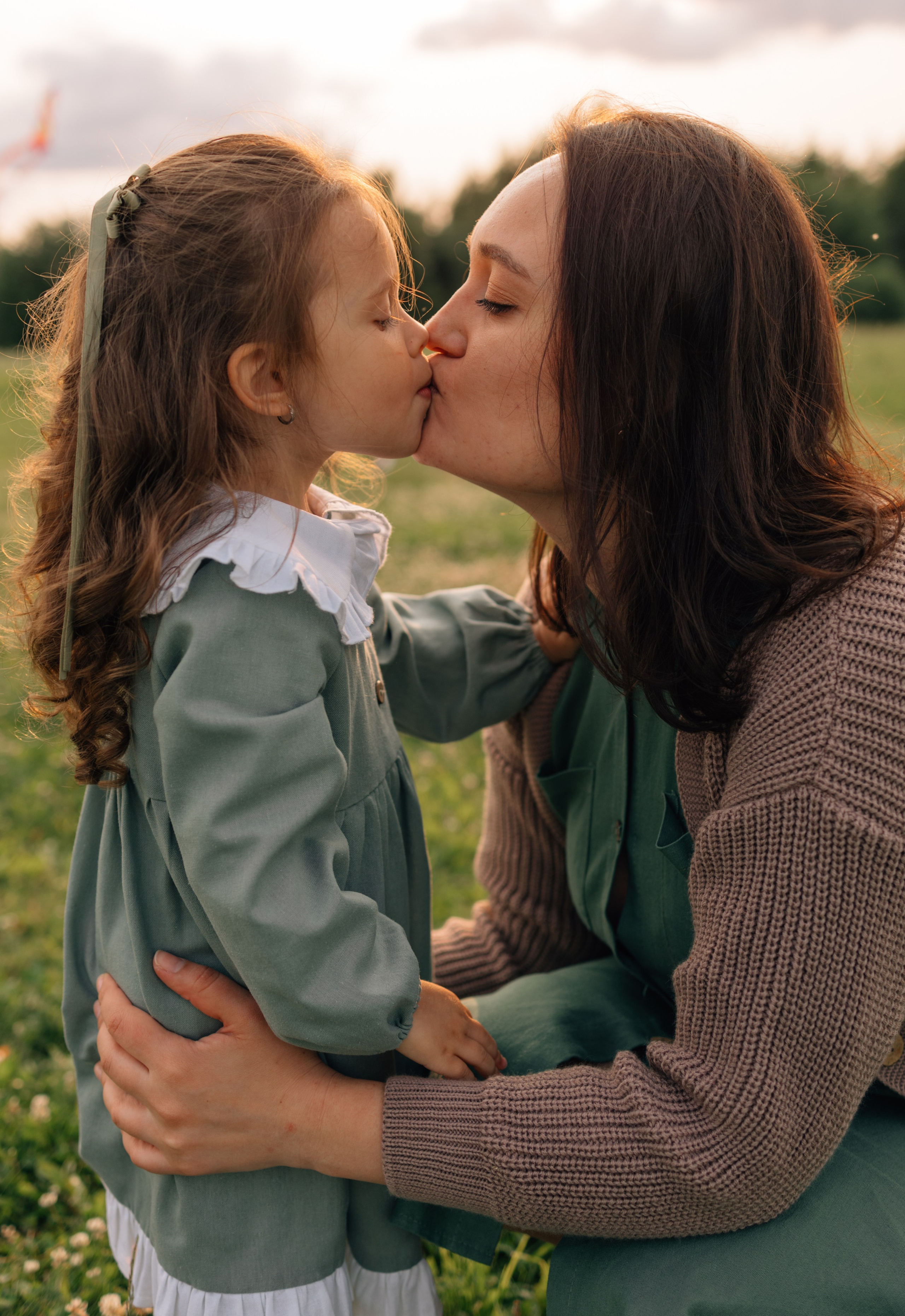 Анна, Марчелло, Настенька и Влада в поле. Фотограф Москва Светлана Кирюшина