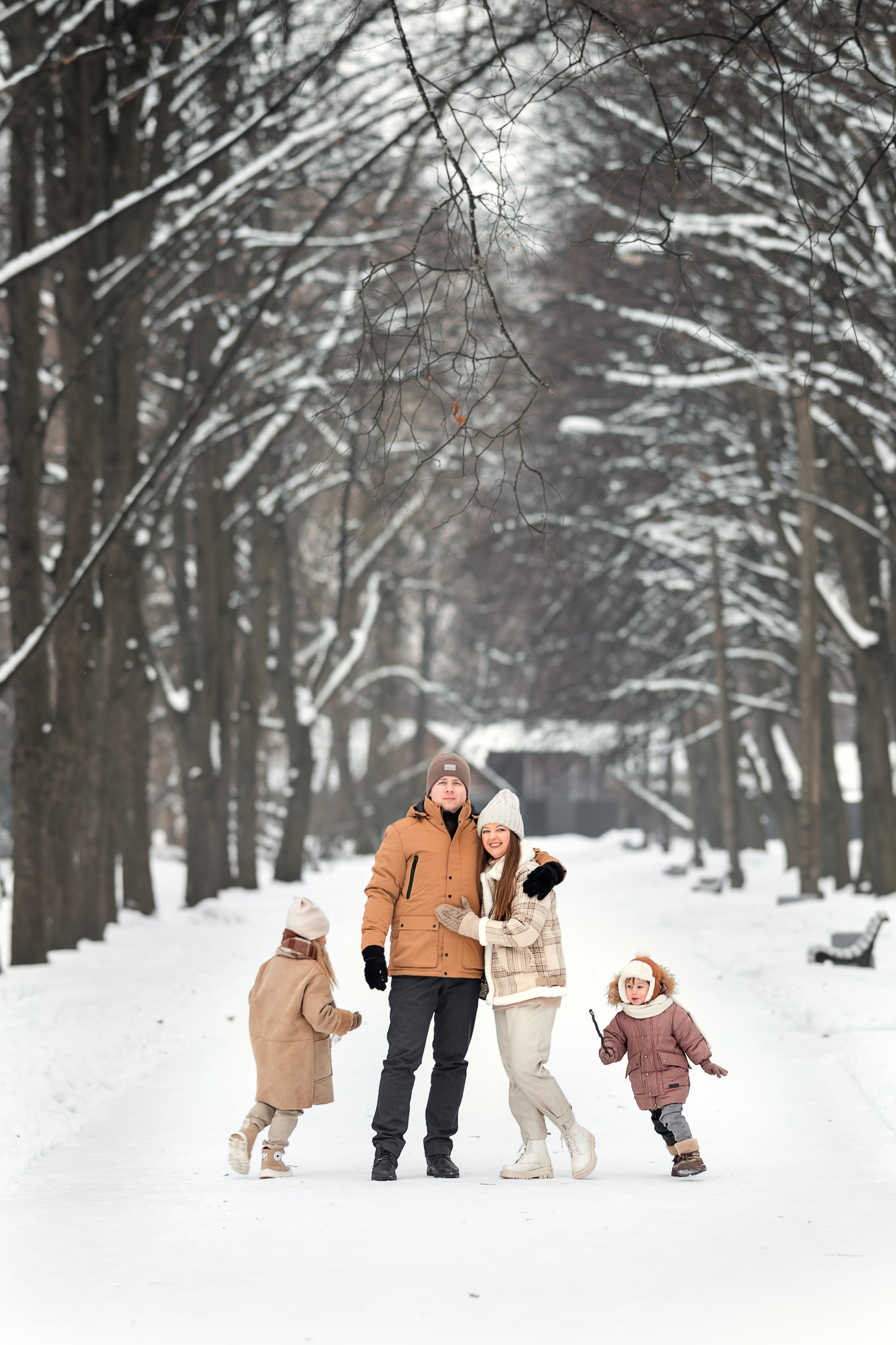 Зимняя семейная фотосессия в парке. Фотограф Юлия Кондратьева