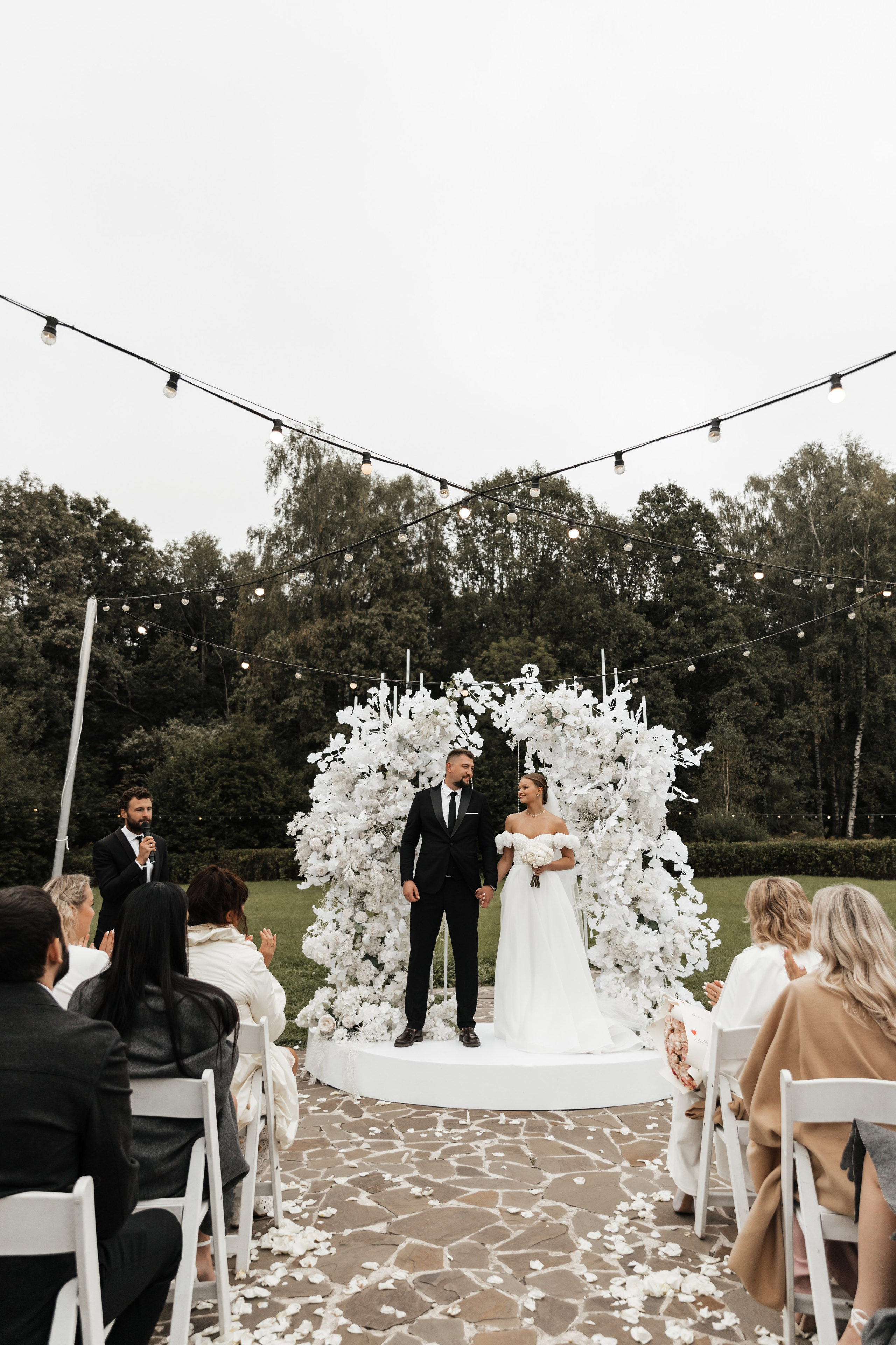 A & V. Главная