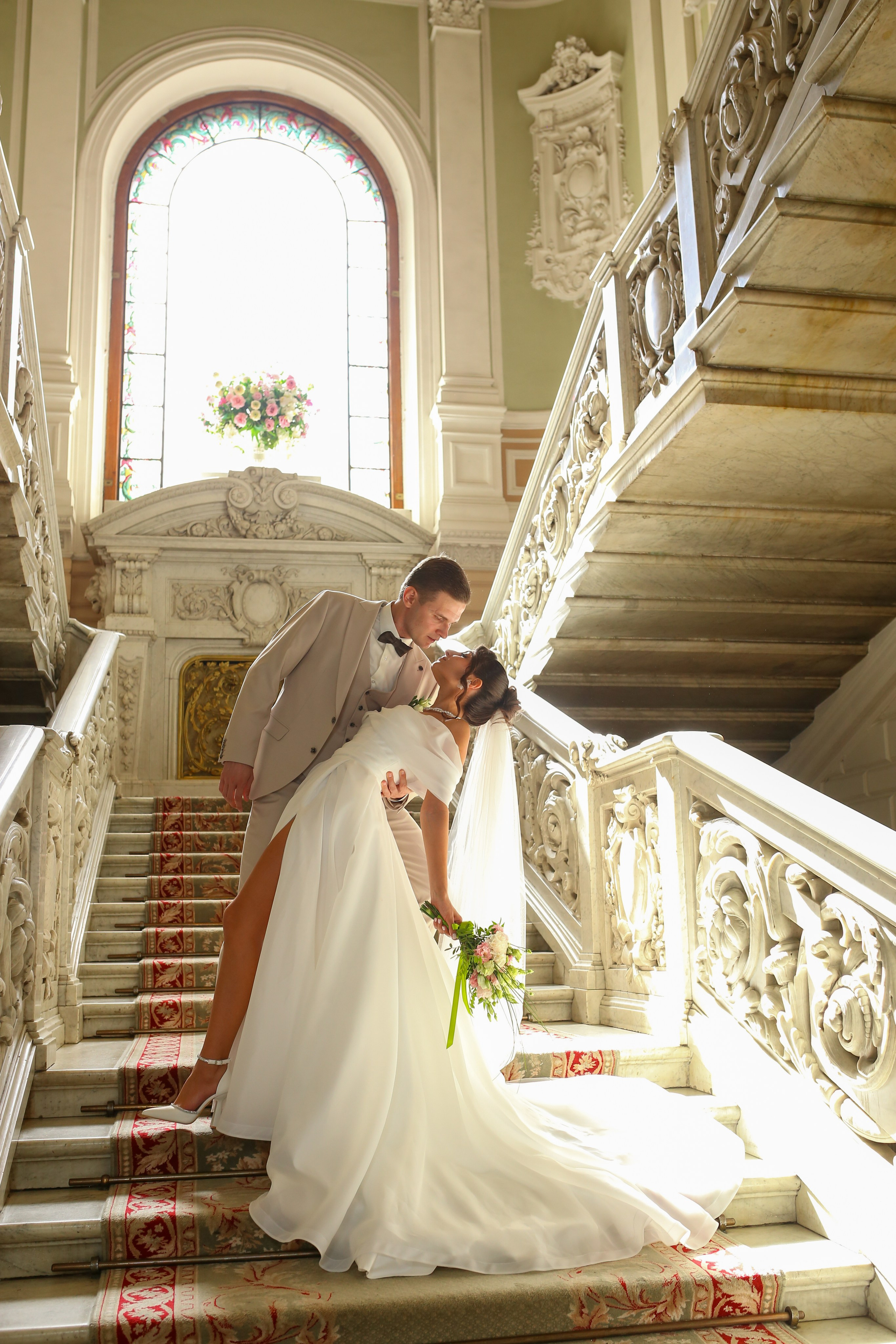 Классические кадры, во Дворце бракосочетания. Свадебный и Репортажный фотограф в Санкт-Петербурге