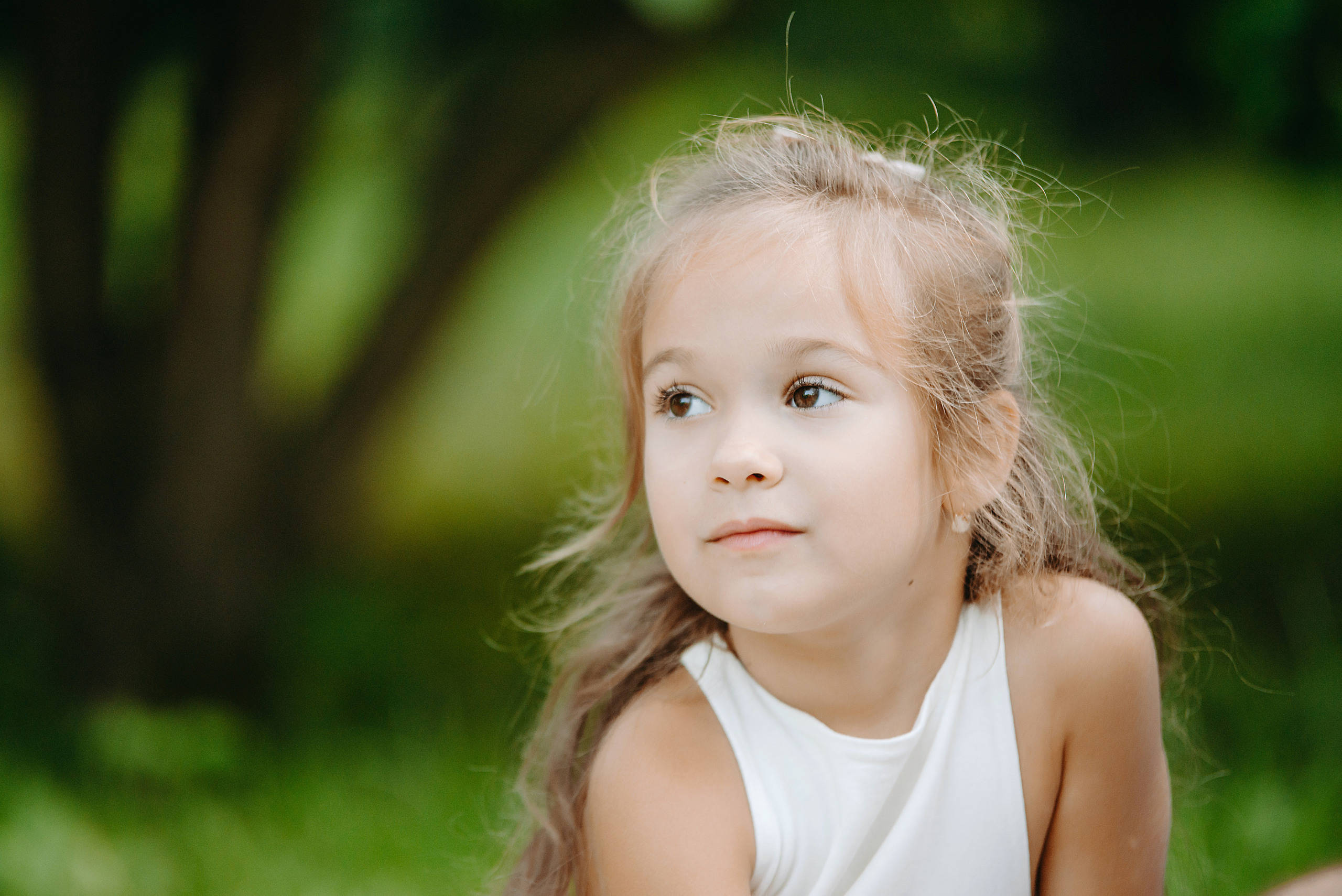 Прогулка в яблоневом саду. Семейный и свадебный фотограф в Туле Москве