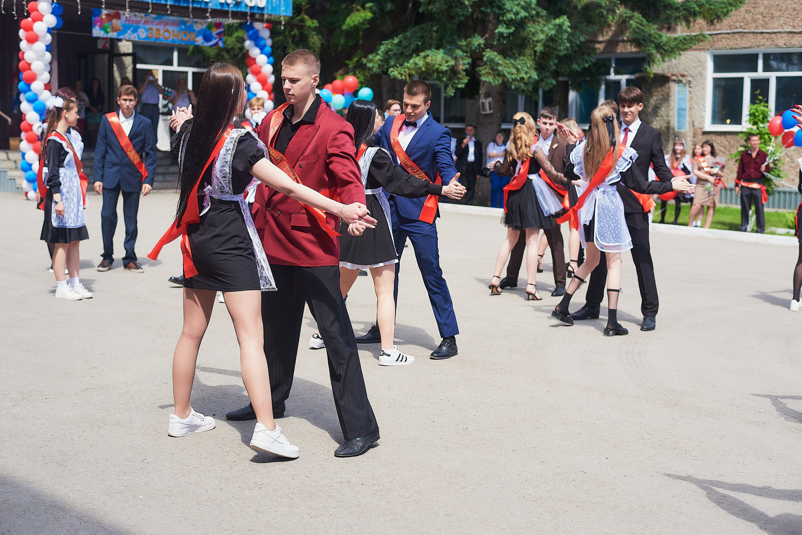 Последний звонок. Фотограф Елена Дука. Контент съемка. Семейная фотография