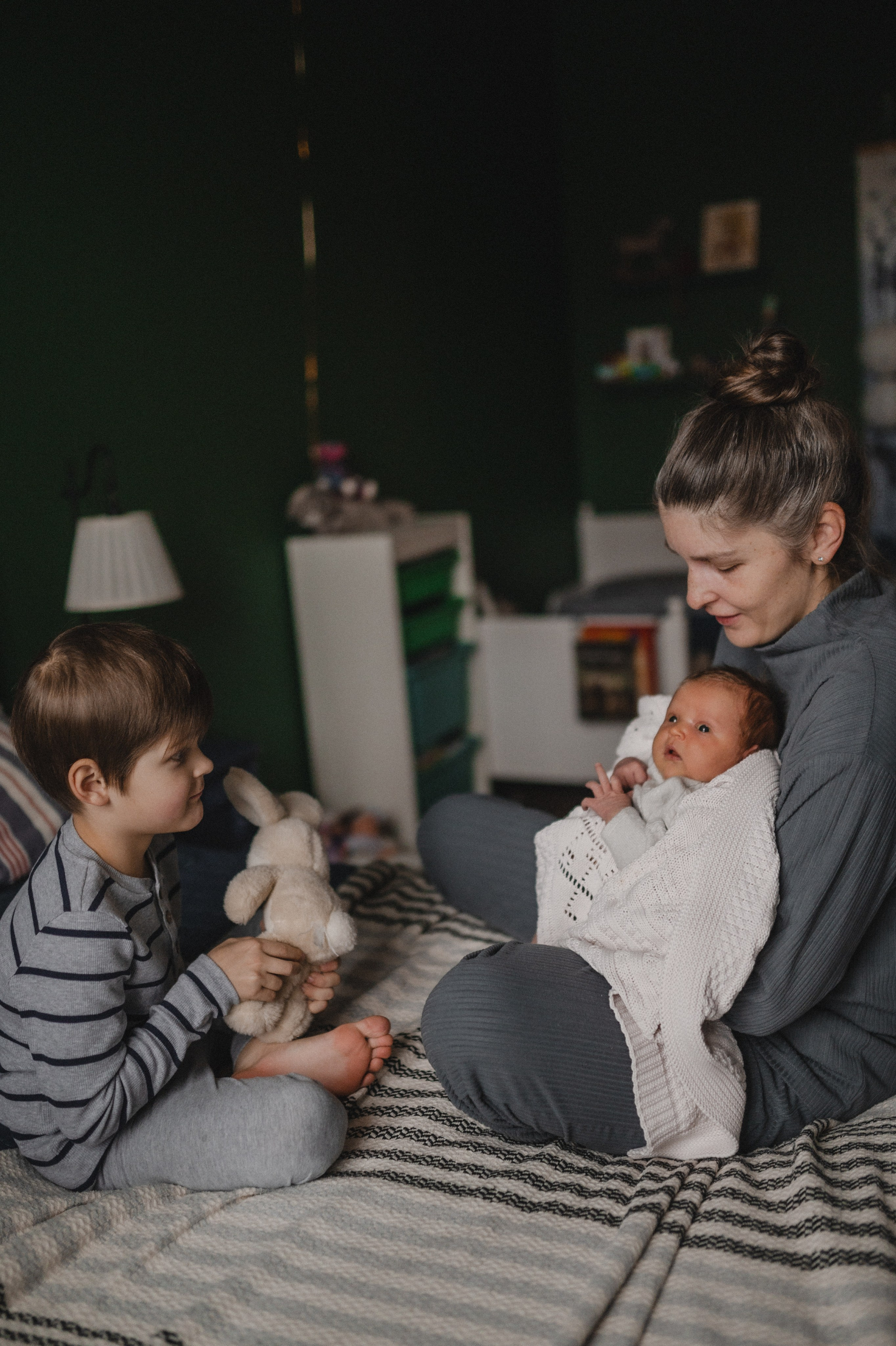 Дима, Нелли, Марк, Нина и Кира дома. Семейный и свадебный lifestyle-фотограф в Москве Мария Петрова