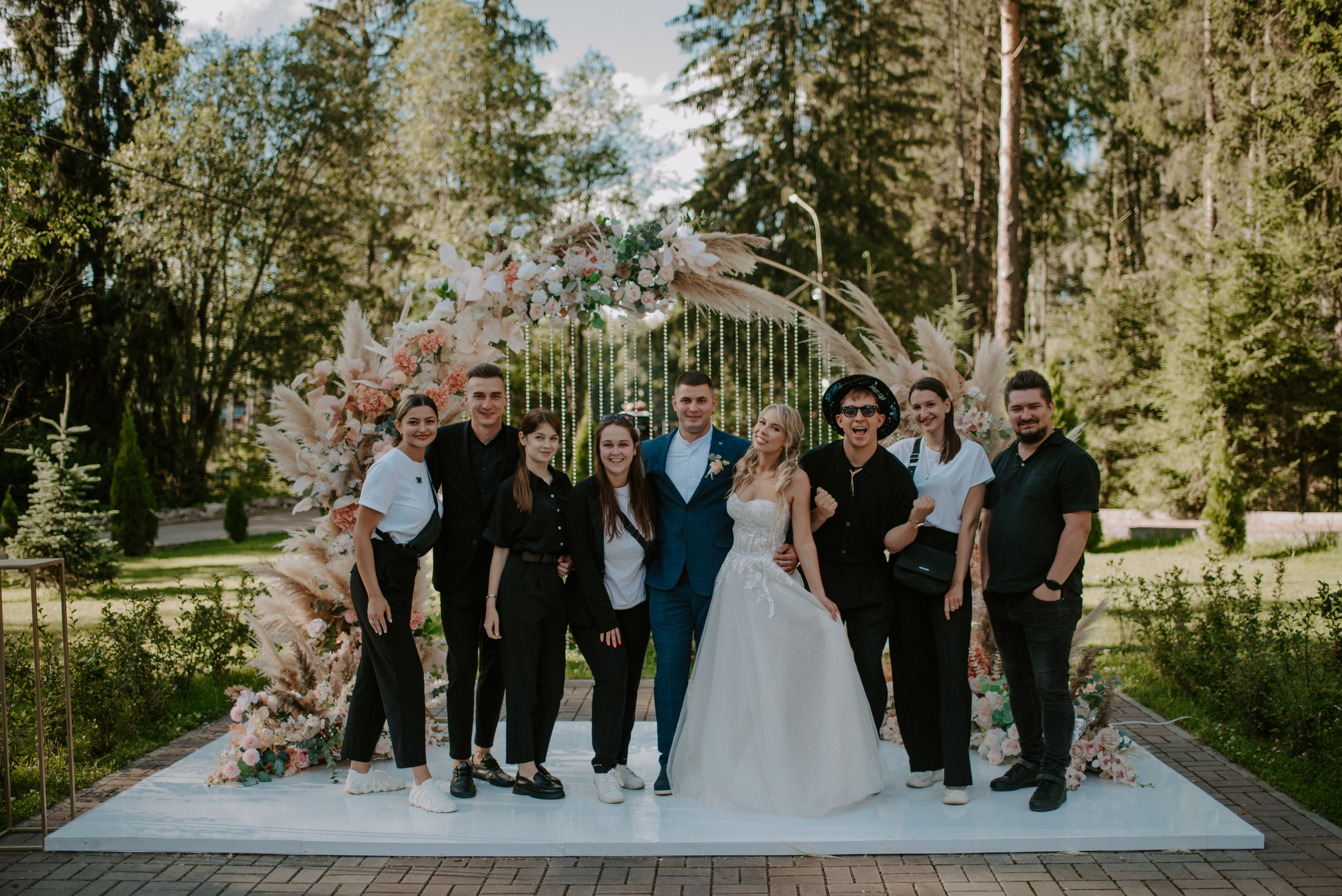 Водили хороводы. Свадебный, репортажный и семейный фотограф в Москве Арина Зак