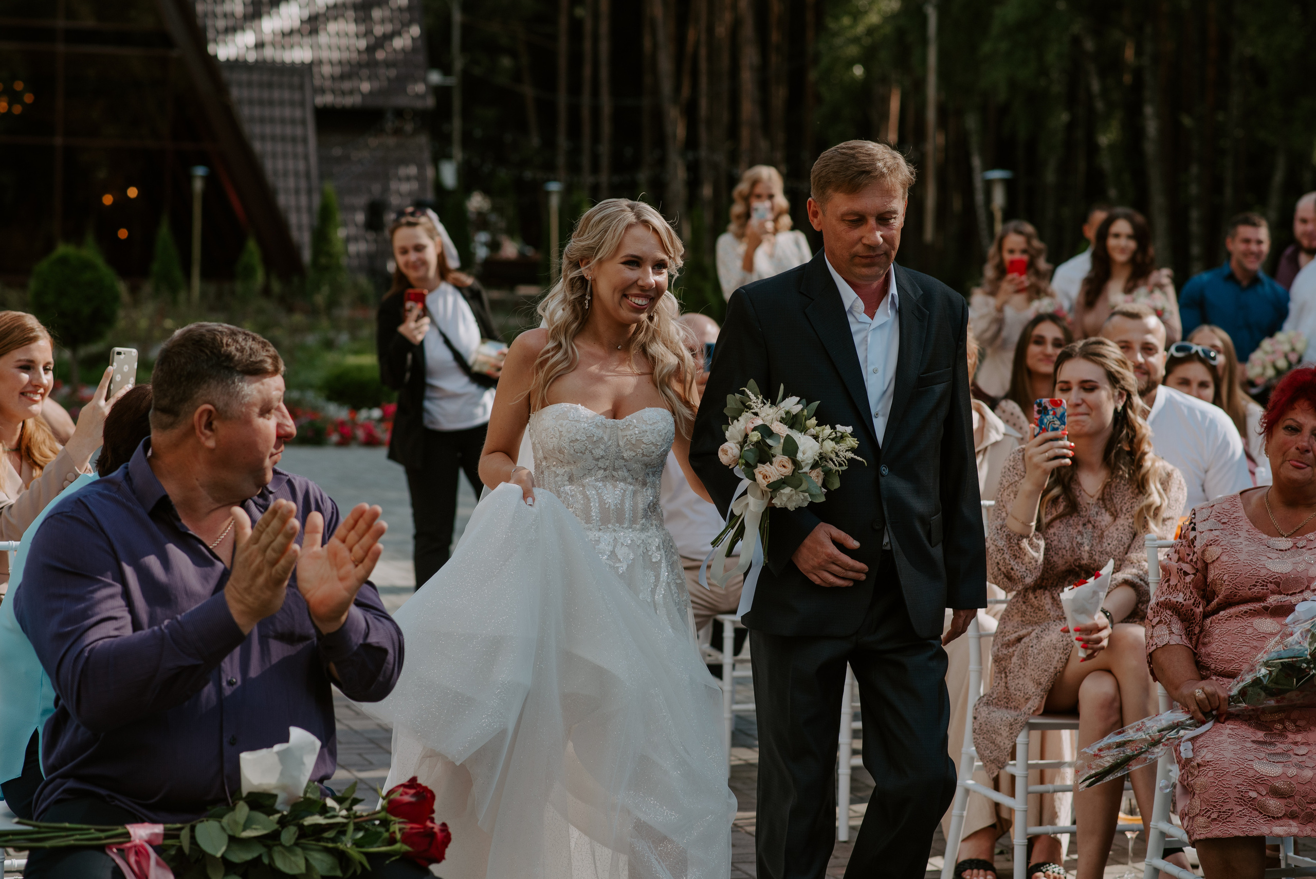 Водили хороводы. Свадебный, репортажный и семейный фотограф в Москве Арина Зак