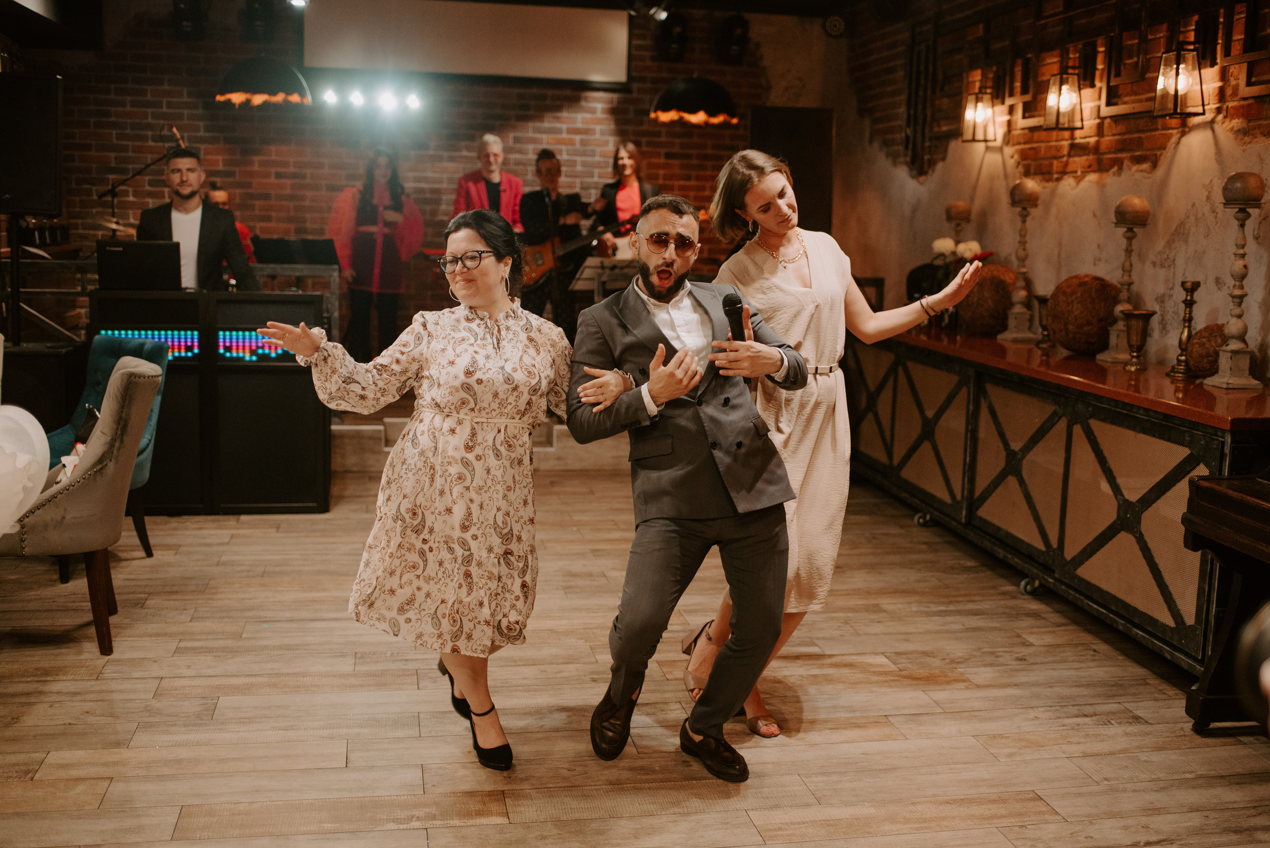 Пишите по утрам. Свадебный, репортажный и семейный фотограф в Москве Арина Зак