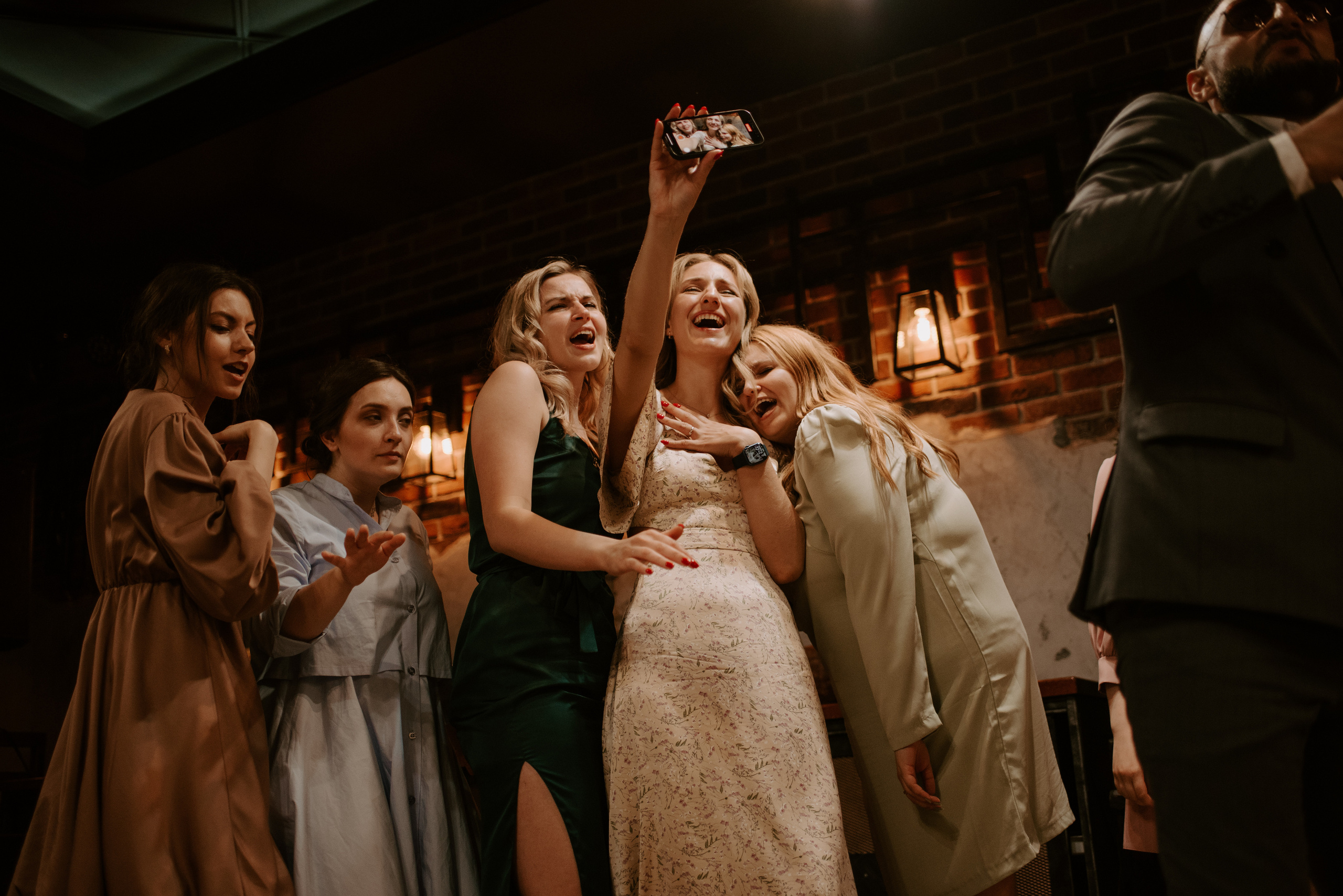 Пишите по утрам. Свадебный, репортажный и семейный фотограф в Москве Арина Зак