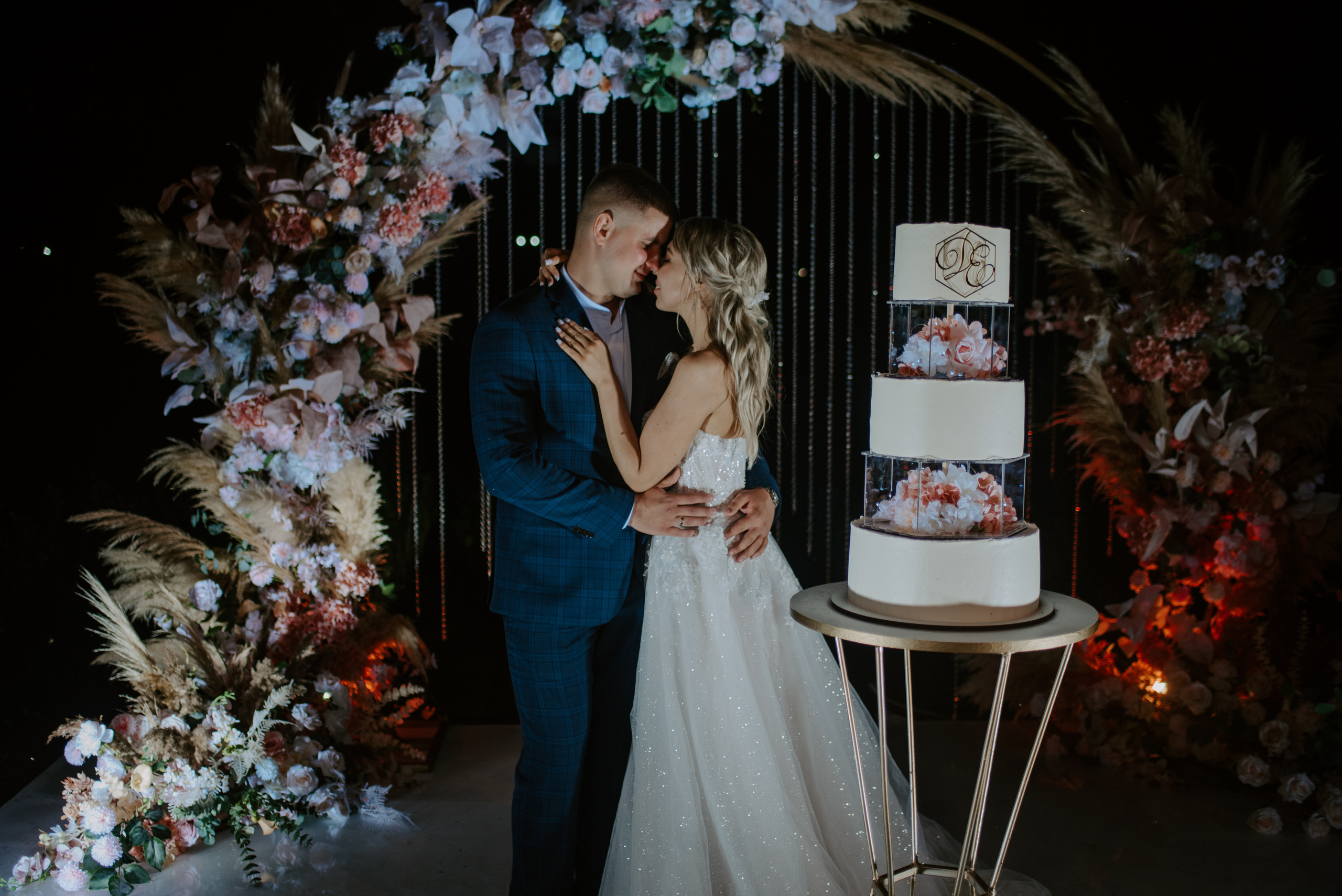 Водили хороводы. Свадебный, репортажный и семейный фотограф в Москве Арина Зак