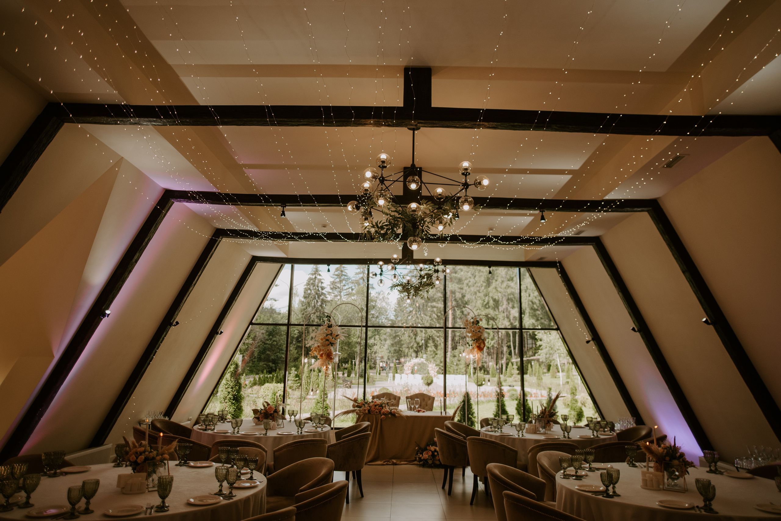 Водили хороводы. Свадебный, репортажный и семейный фотограф в Москве Арина Зак