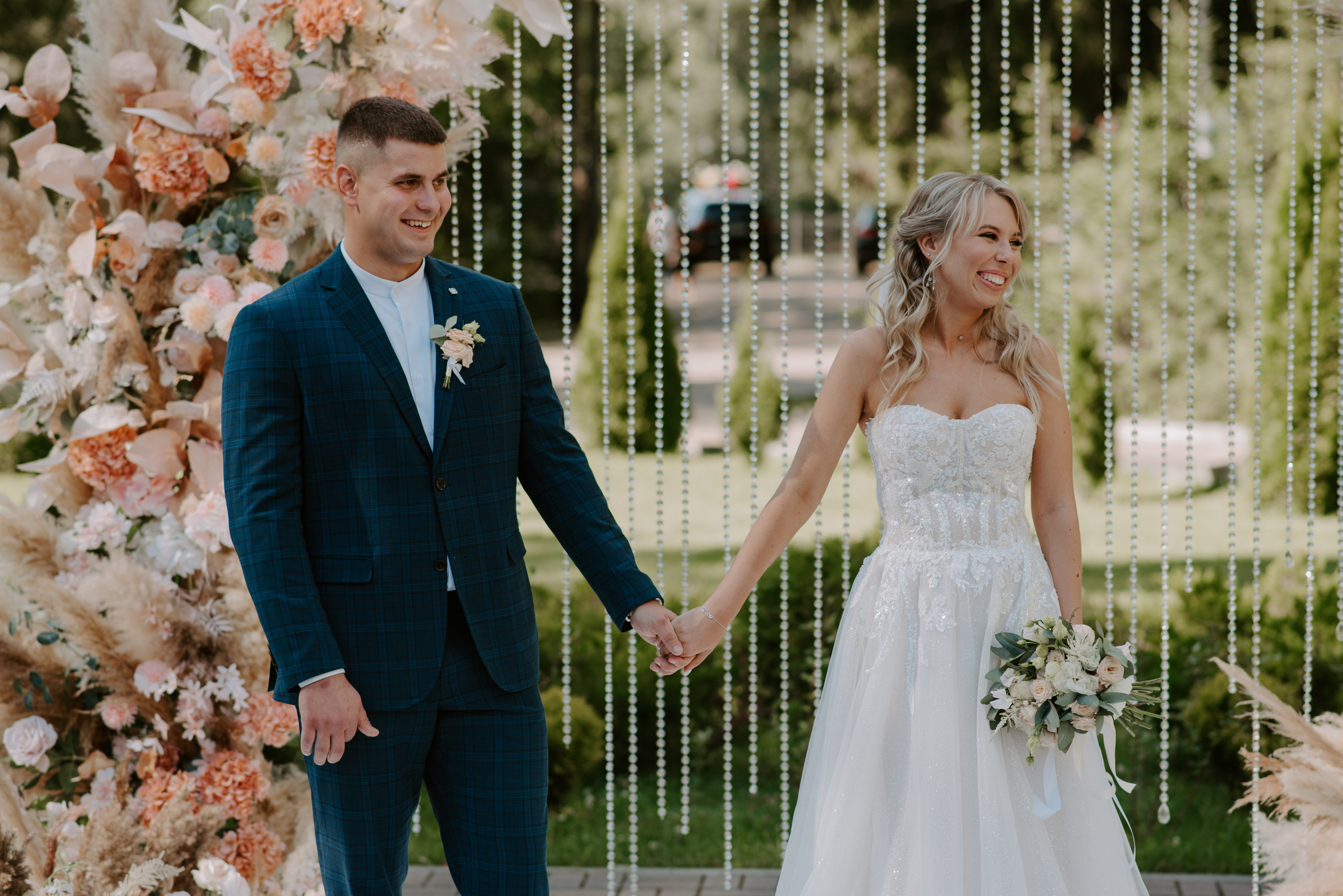 Водили хороводы. Свадебный, репортажный и семейный фотограф в Москве Арина Зак