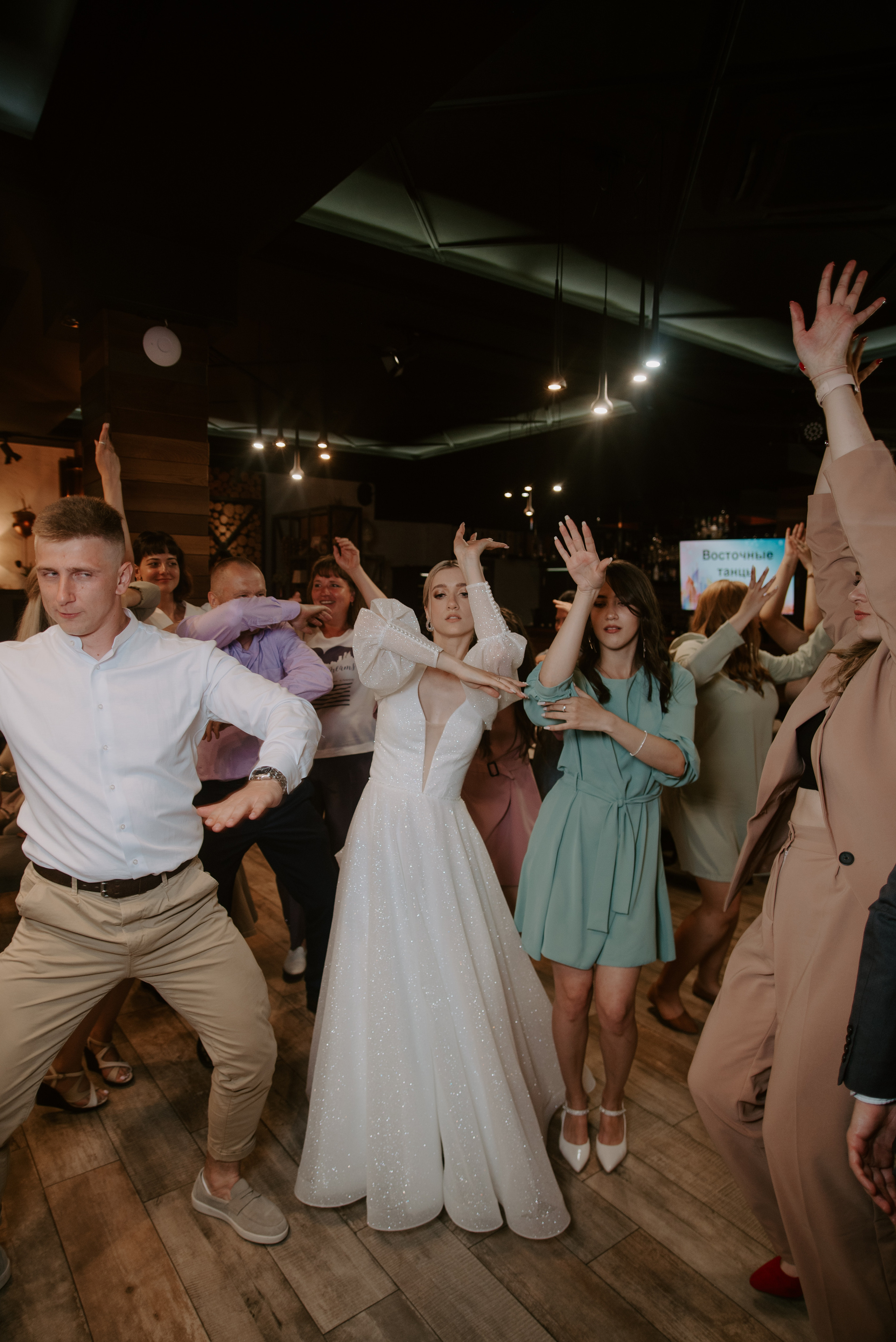 Пишите по утрам. Свадебный, репортажный и семейный фотограф в Москве Арина Зак