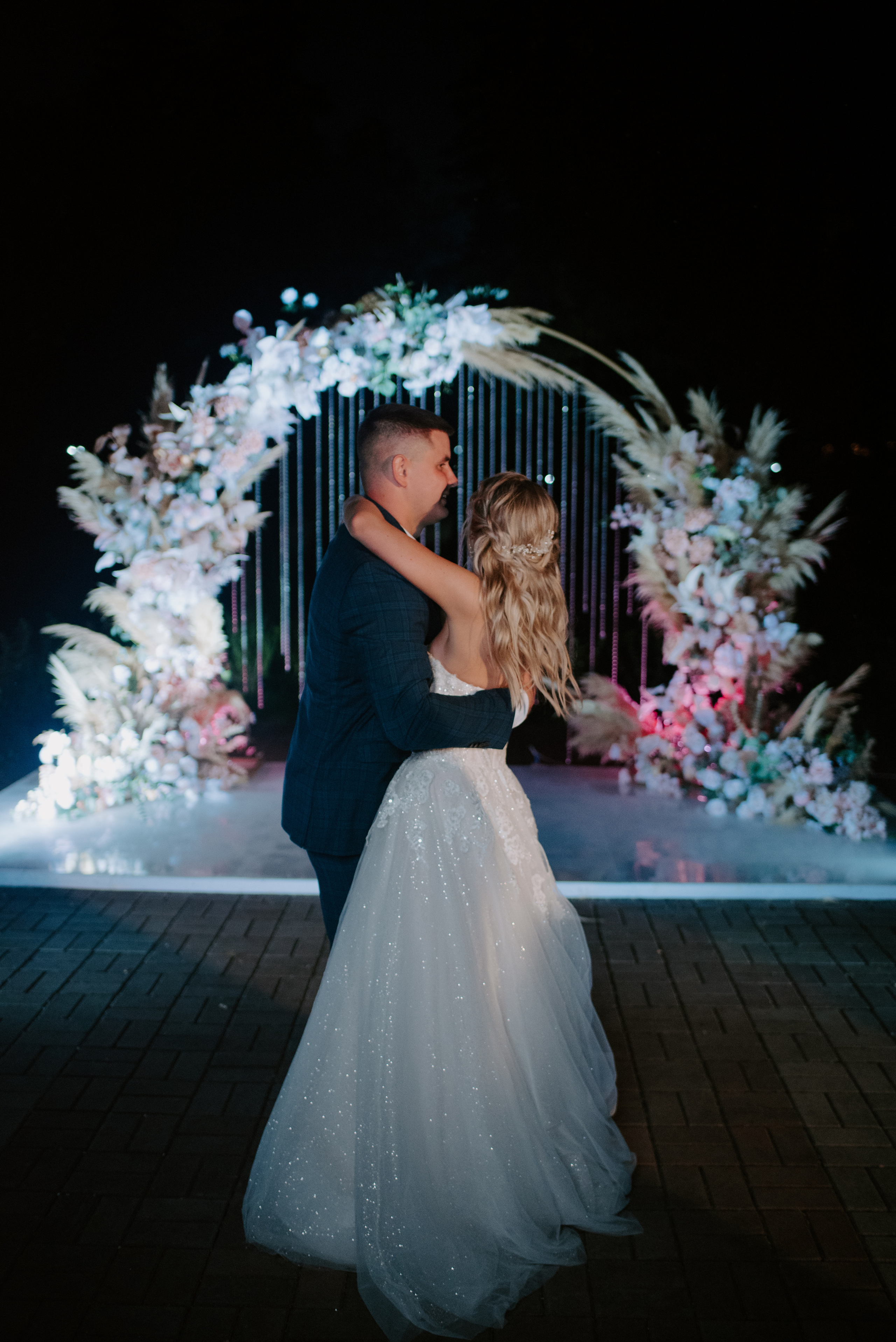 Водили хороводы. Свадебный, репортажный и семейный фотограф в Москве Арина Зак