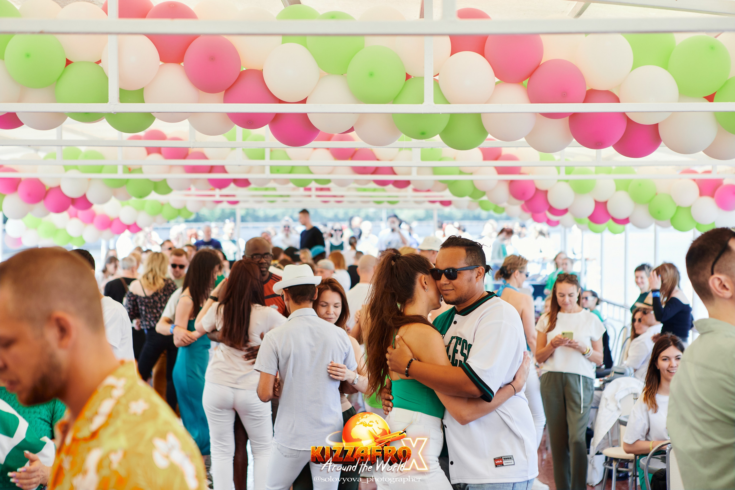 Boat party. Свадебный фотограф
