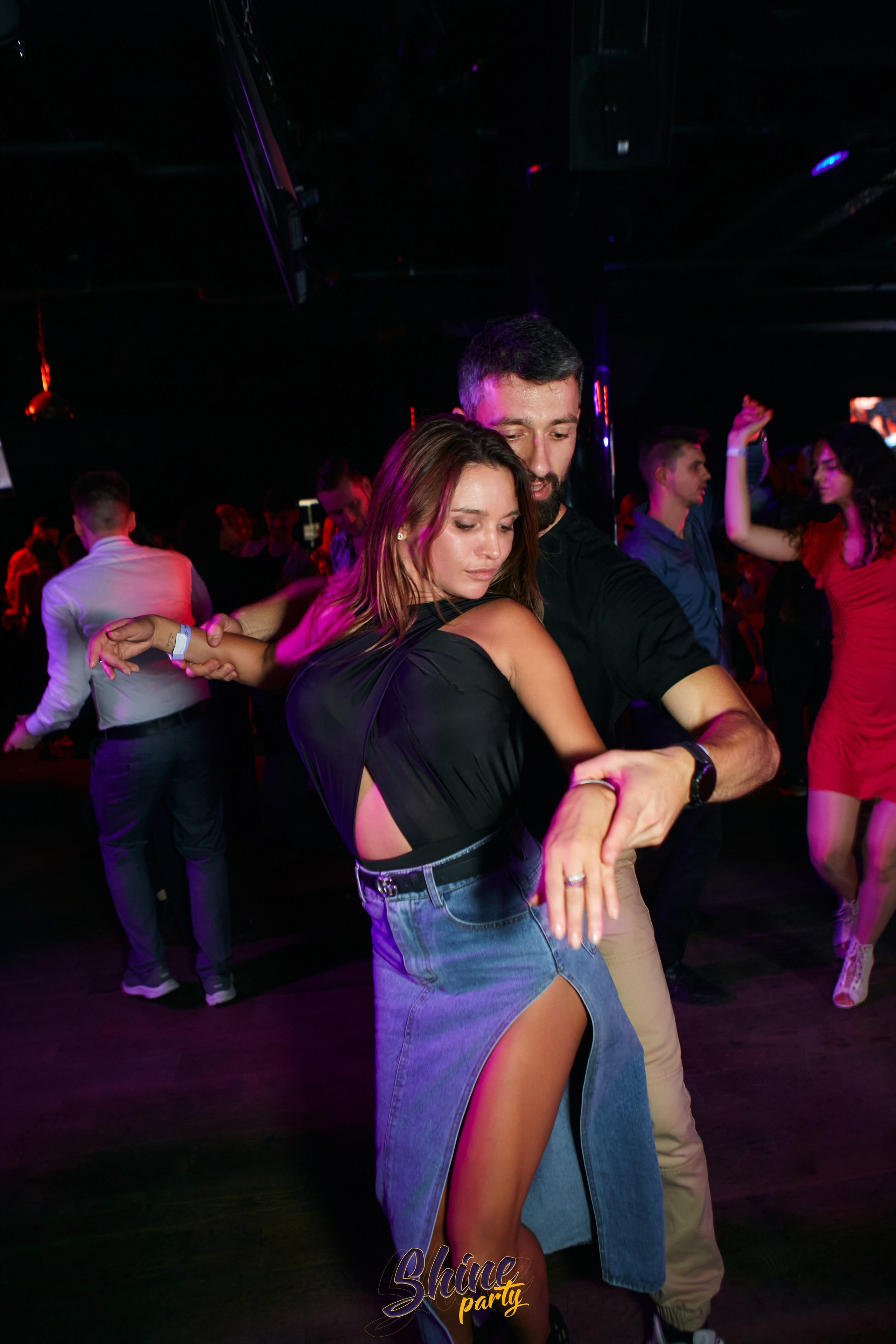 Shine party bachata. Свадебный фотограф