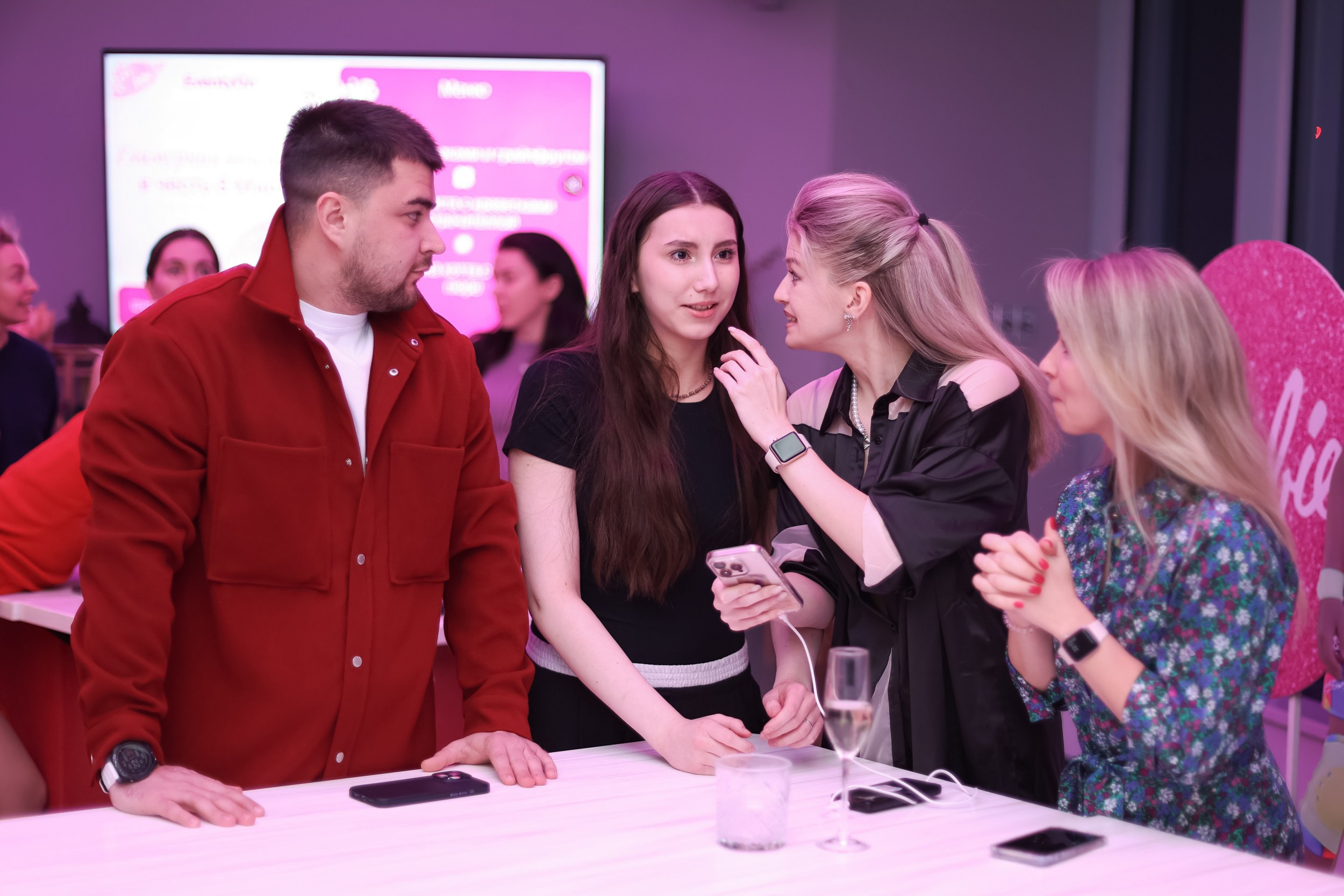 Вечеринка 8 марта в EventyOn. Репортажный фотограф видеограф в Москве Ольга Плаксина