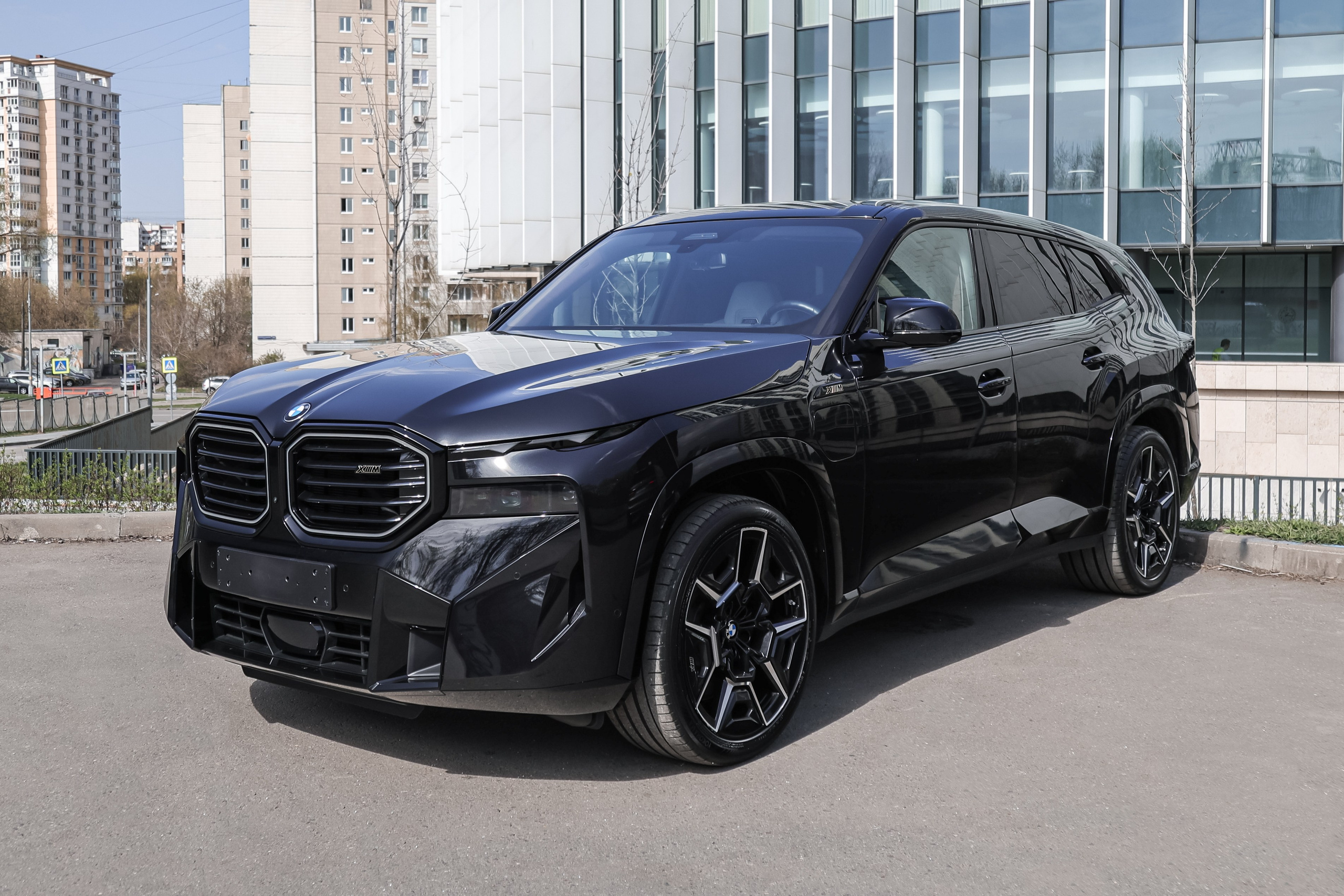 2024 BMW XM. Mixturecaptures