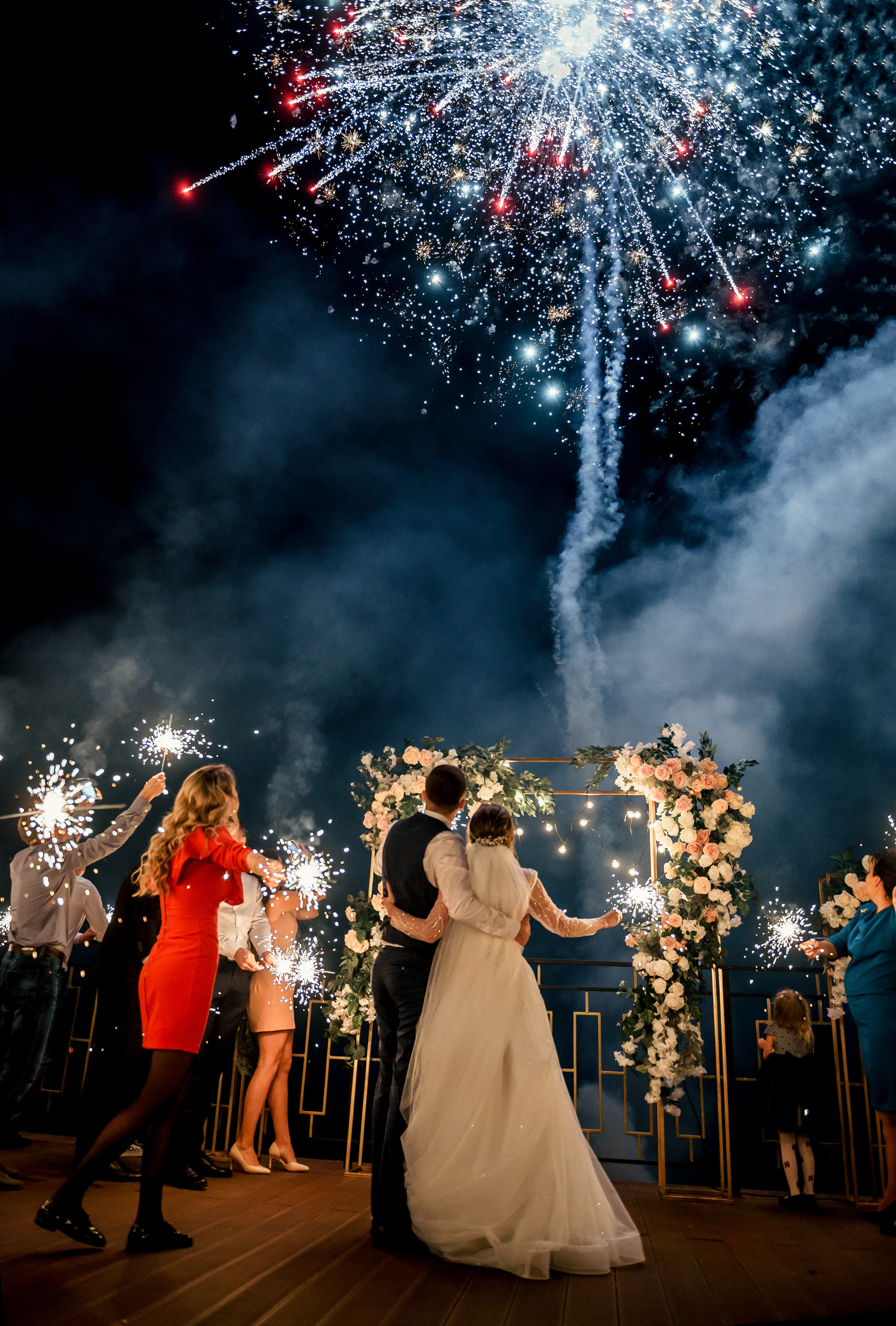 L&S. #свадебныйфотограф #wedding #weddingday #lovestory #фотографволгогр